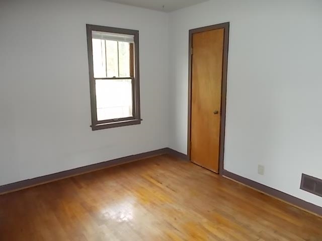 505 E 7th Street Property Photo 10