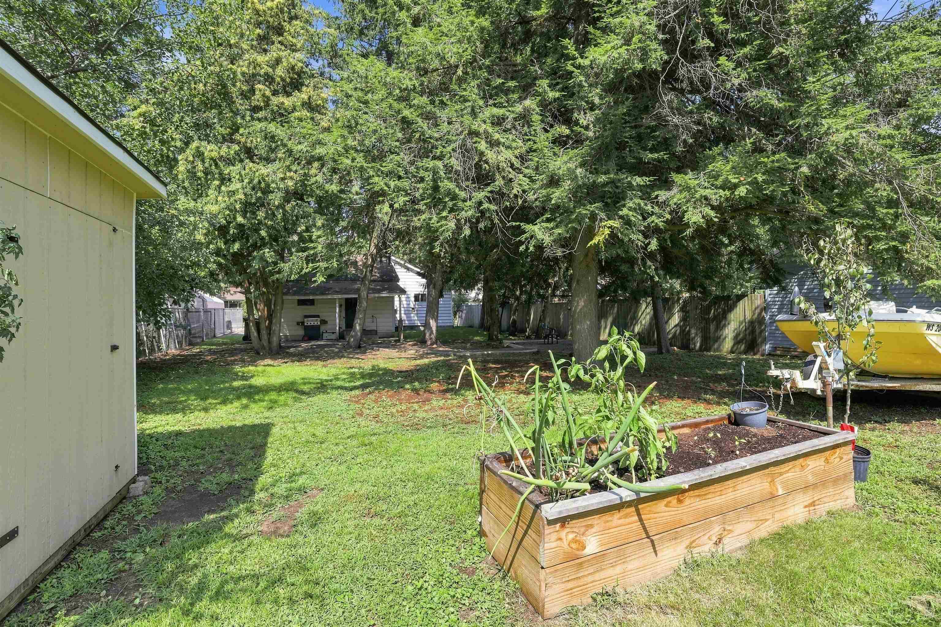 1733 Oak Street Property Photo 38