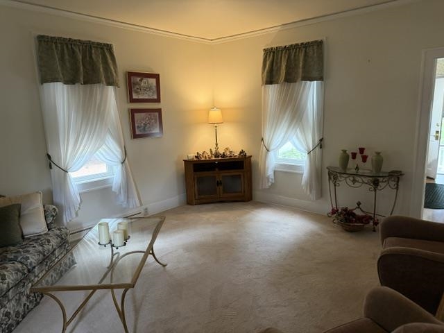 907 E Blodgett Street Property Photo 2