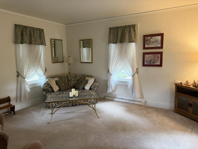 907 E Blodgett Street Property Photo 3