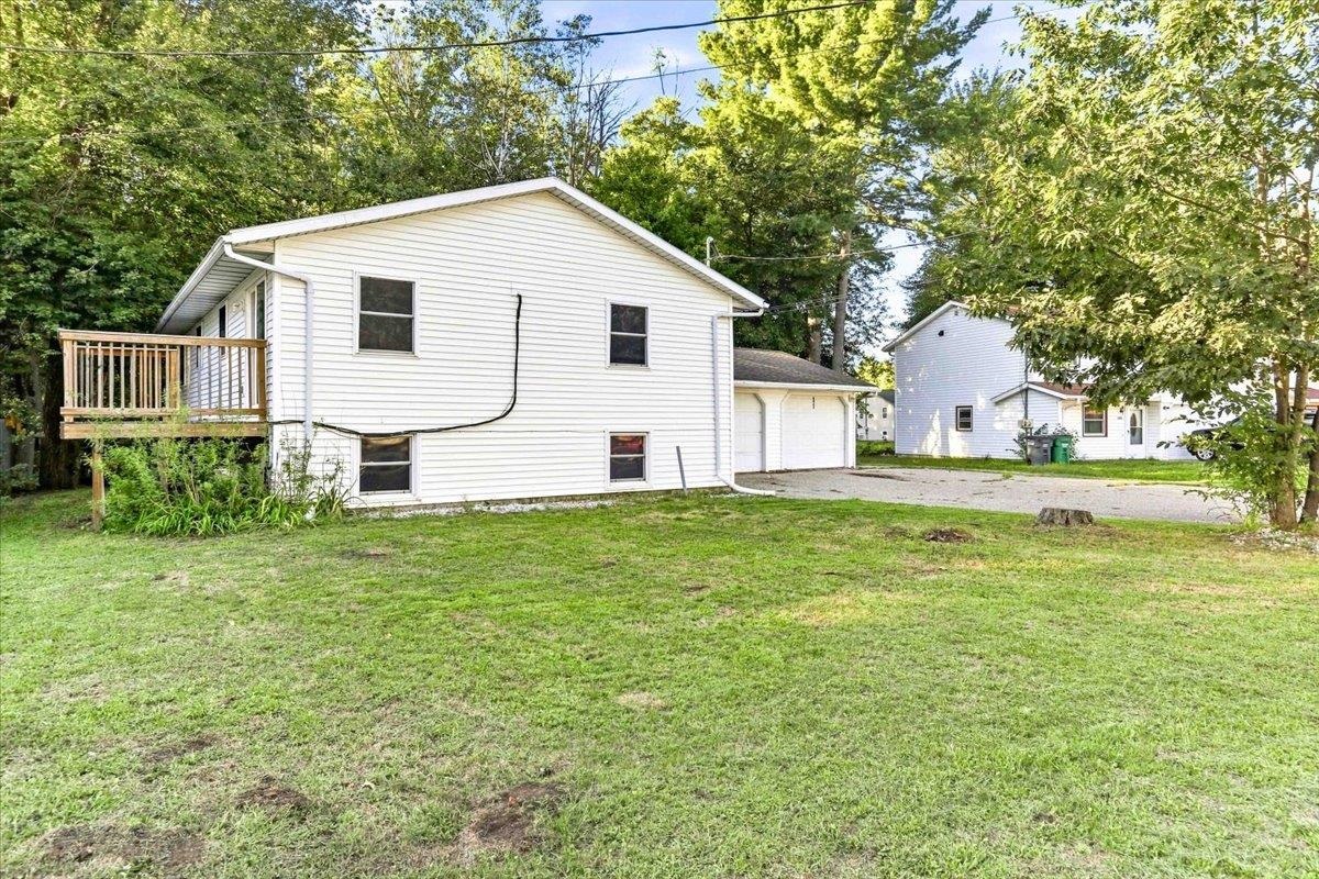 2460 2nd Avenue South Property Photo 2