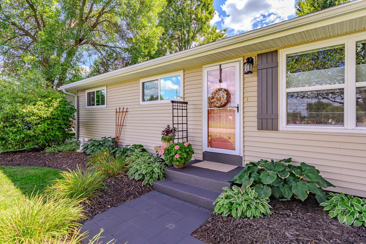 150947 Woodthrush Lane Property Photo 2