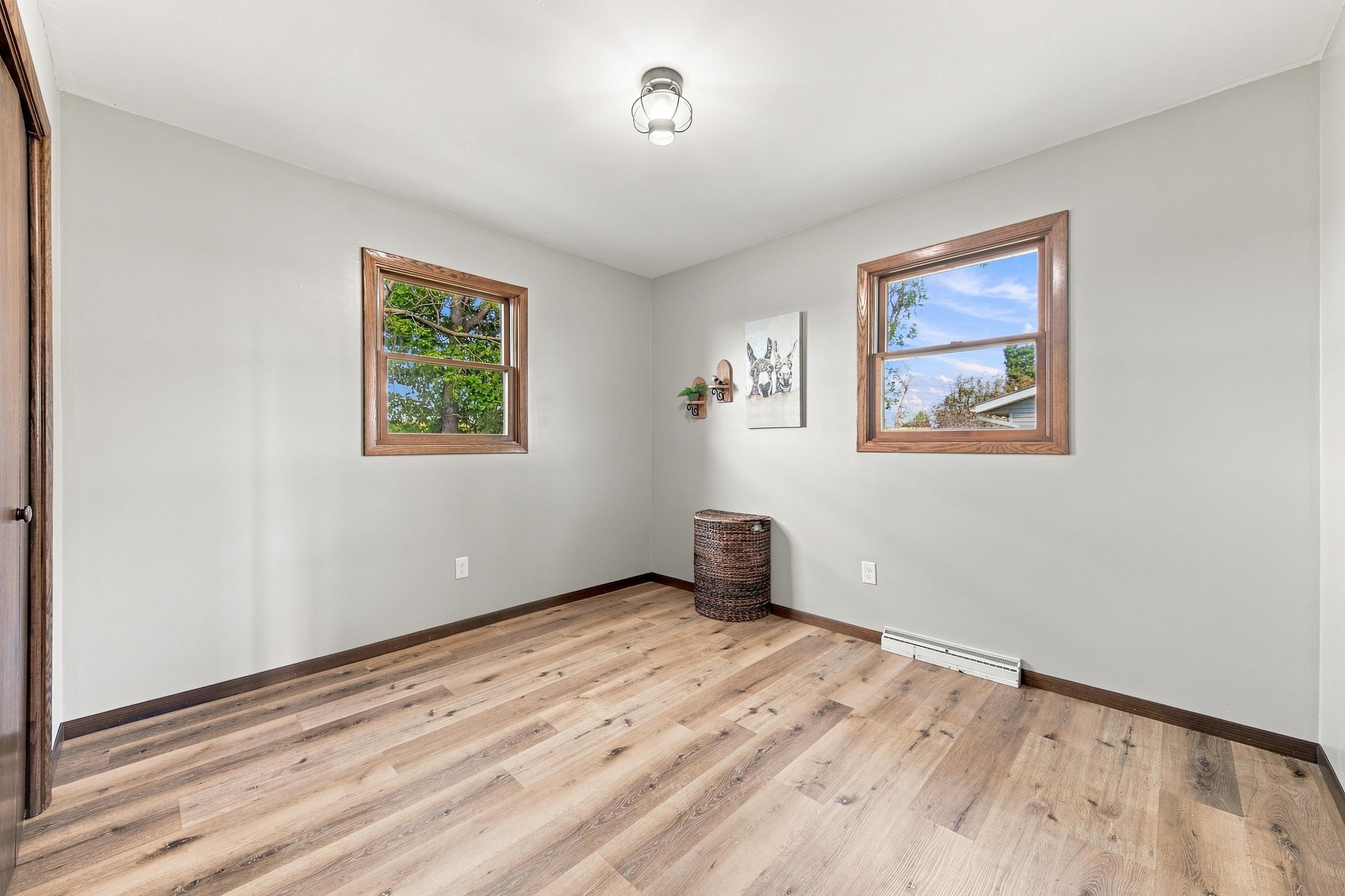1601 S Lincoln Avenue Property Photo 18