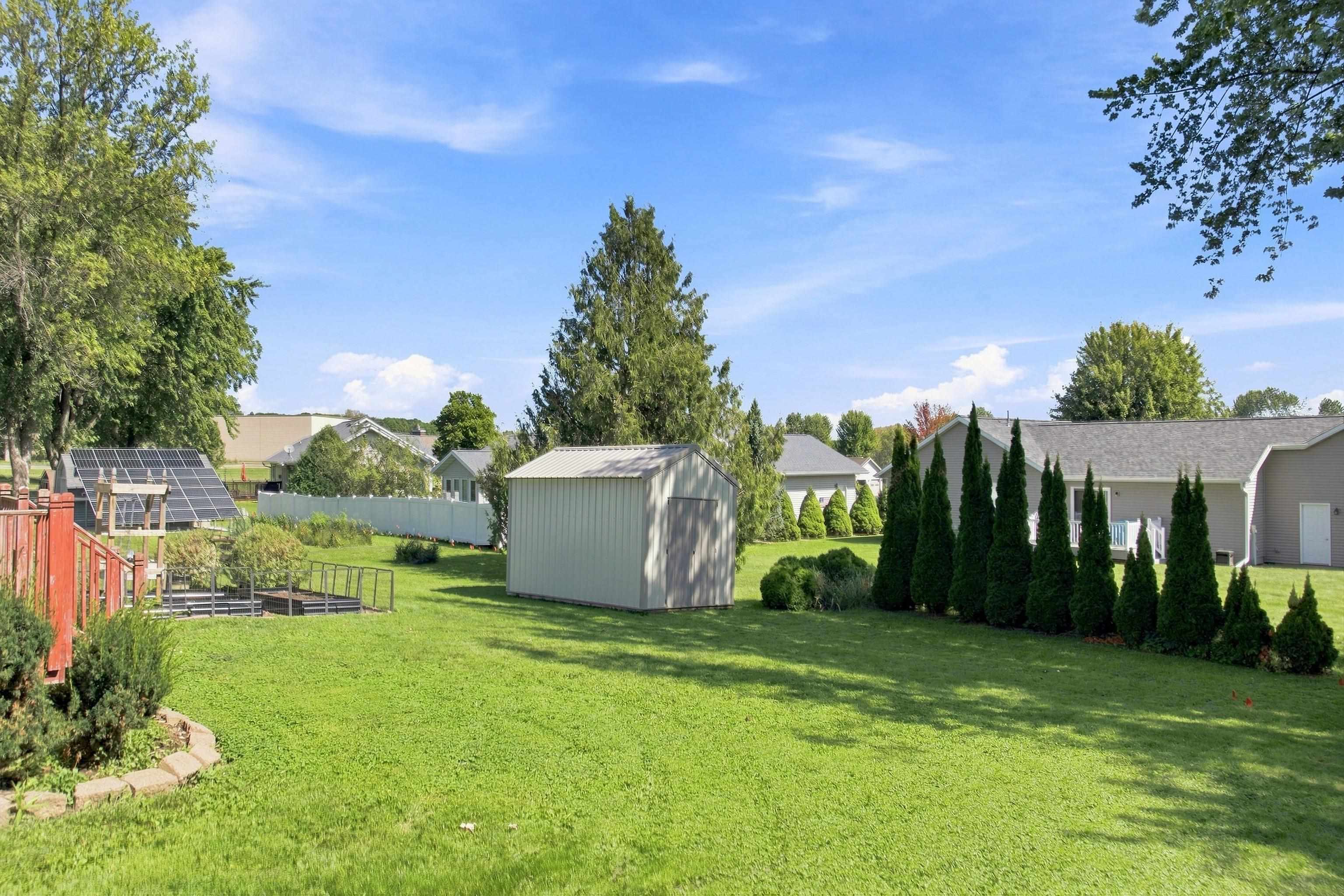 1601 S Lincoln Avenue Property Photo 44