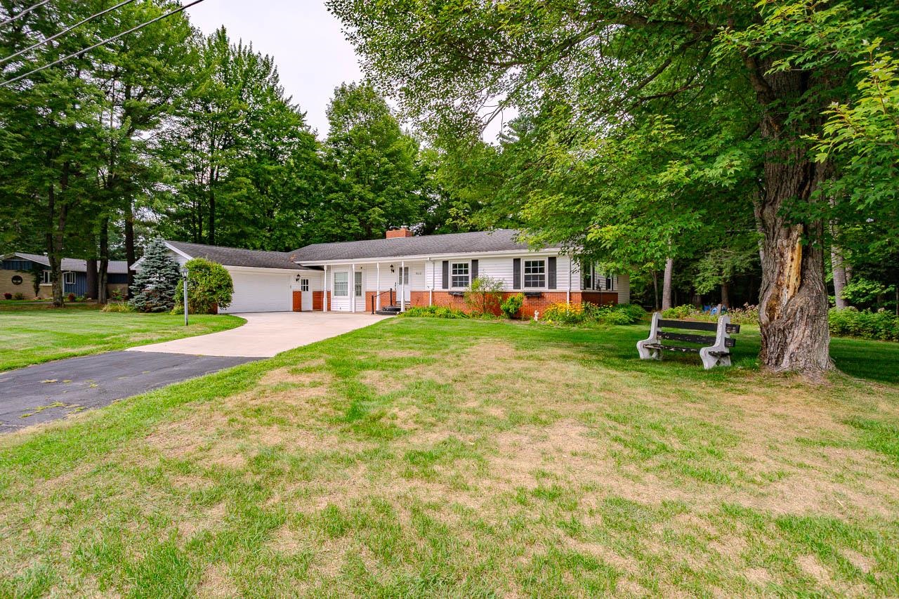 9010 Reed Road Property Photo 3