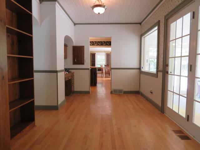 4711 Edgewood Boulevard Property Photo 9