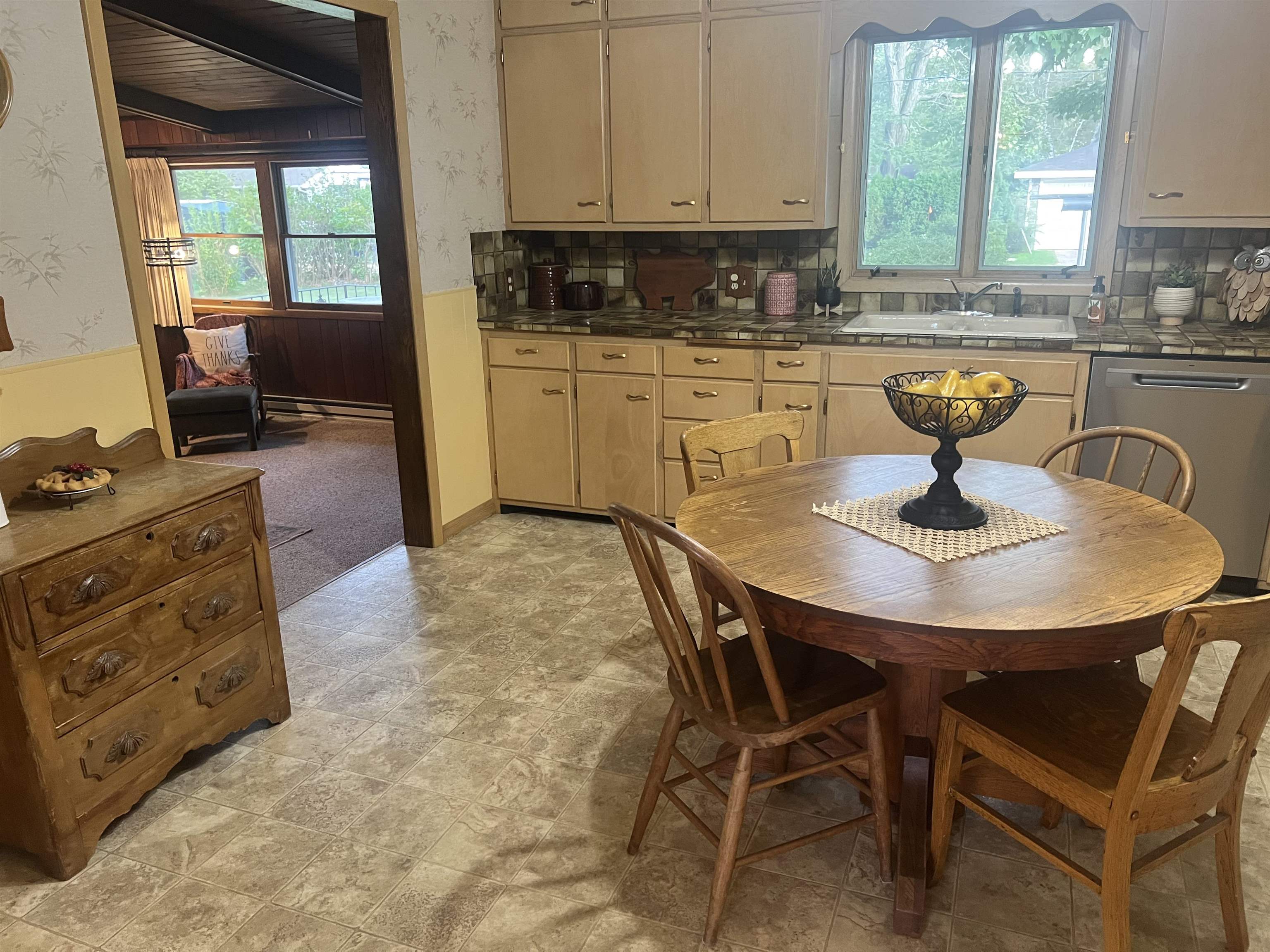 806 10th Street Property Photo 16