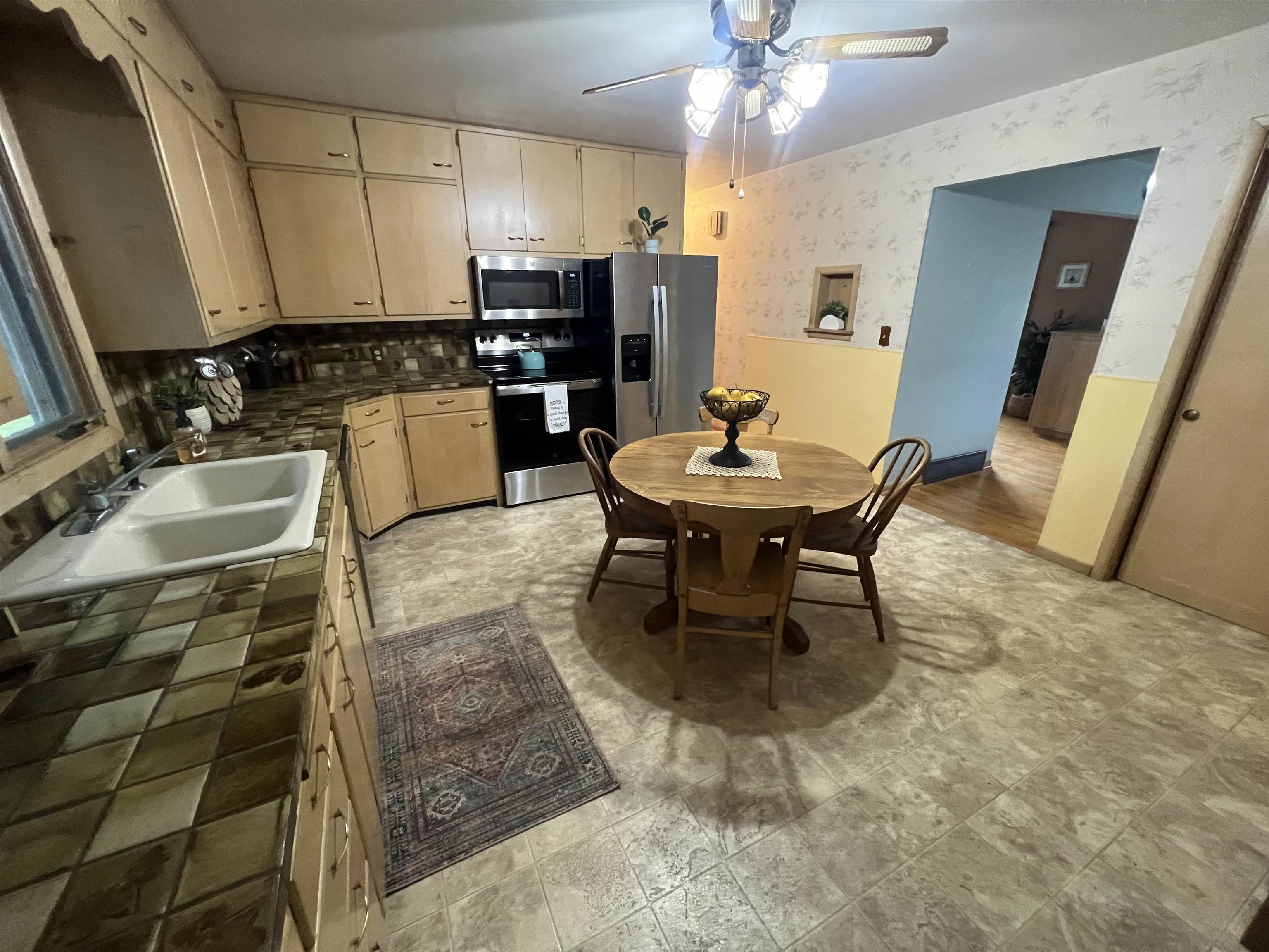 806 10th Street Property Photo 17