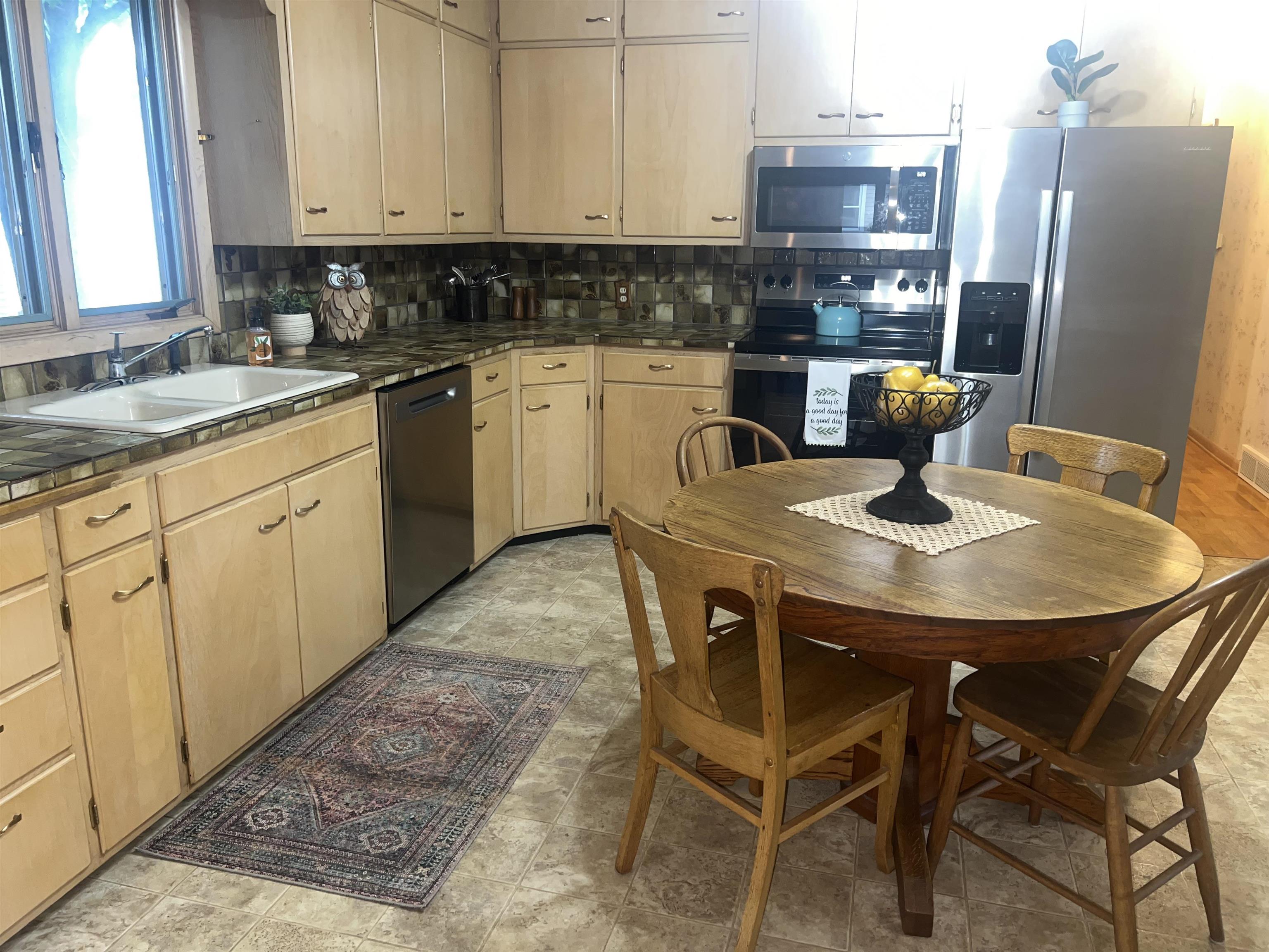 806 10th Street Property Photo 18