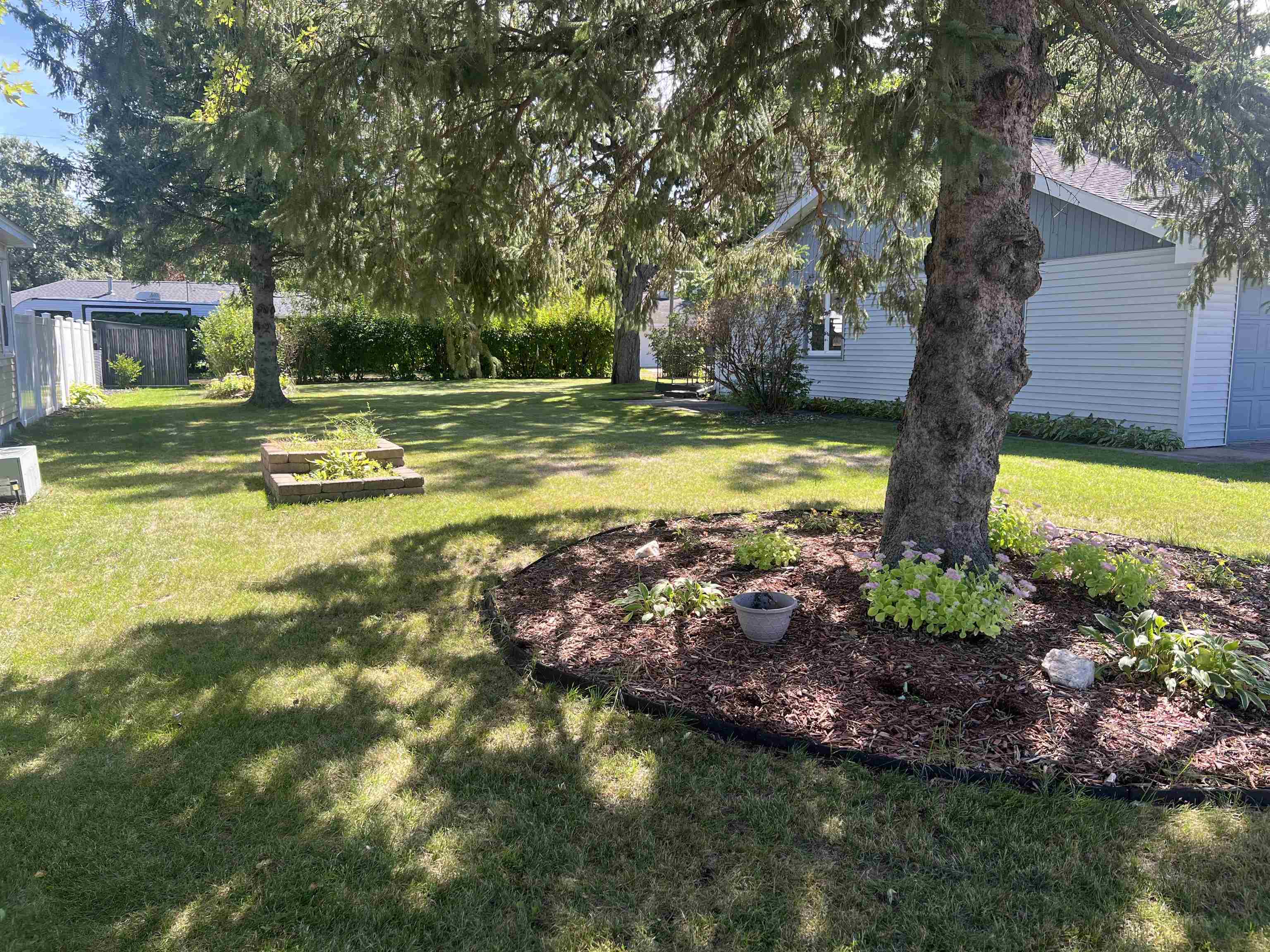 806 10th Street Property Photo 33