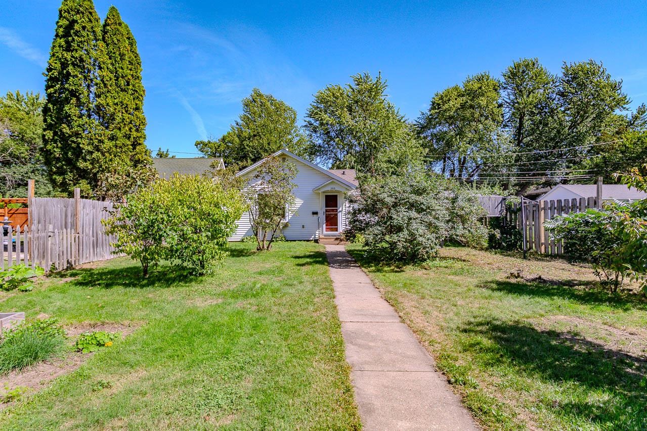 1805 Fairmount Street Property Photo 2