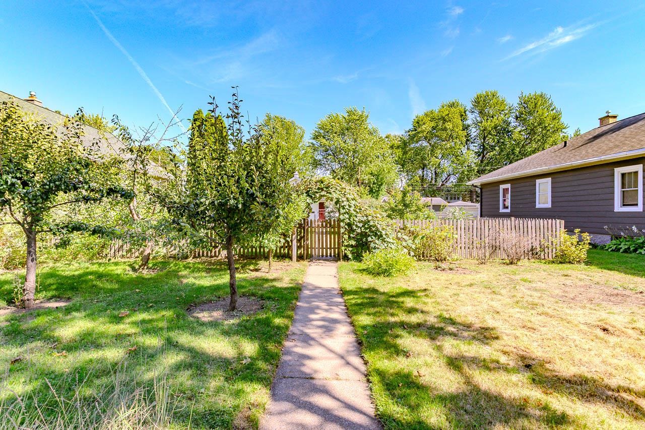 1805 Fairmount Street Property Photo 3