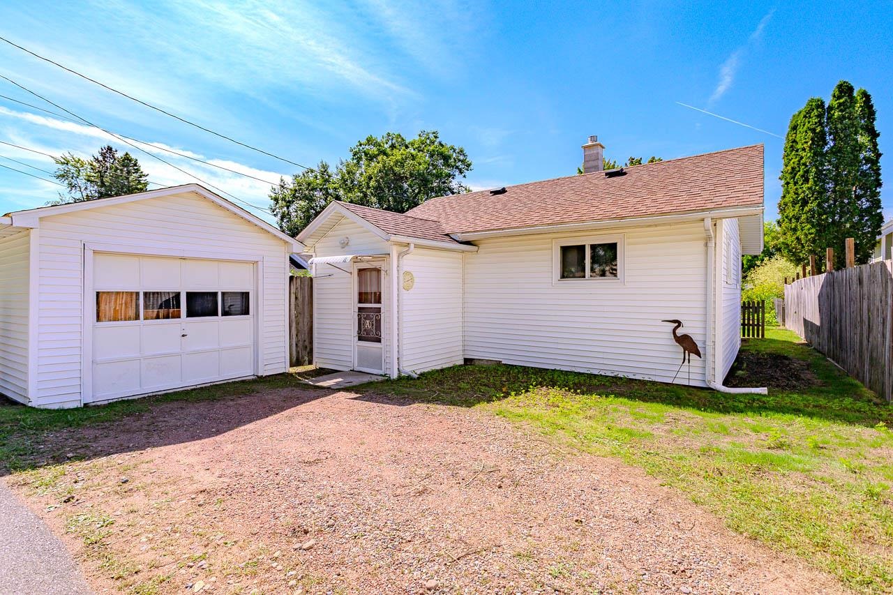 1805 Fairmount Street Property Photo 23