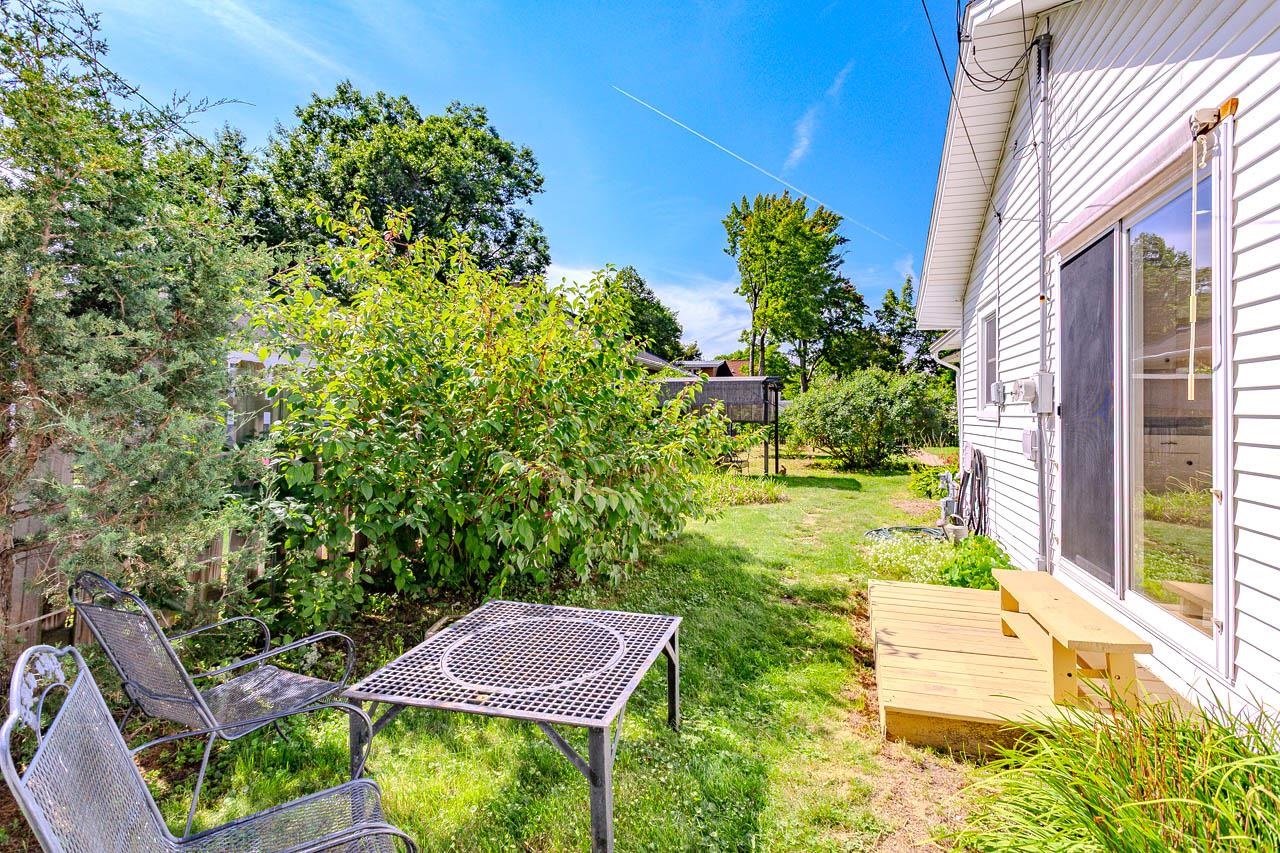 1805 Fairmount Street Property Photo 24