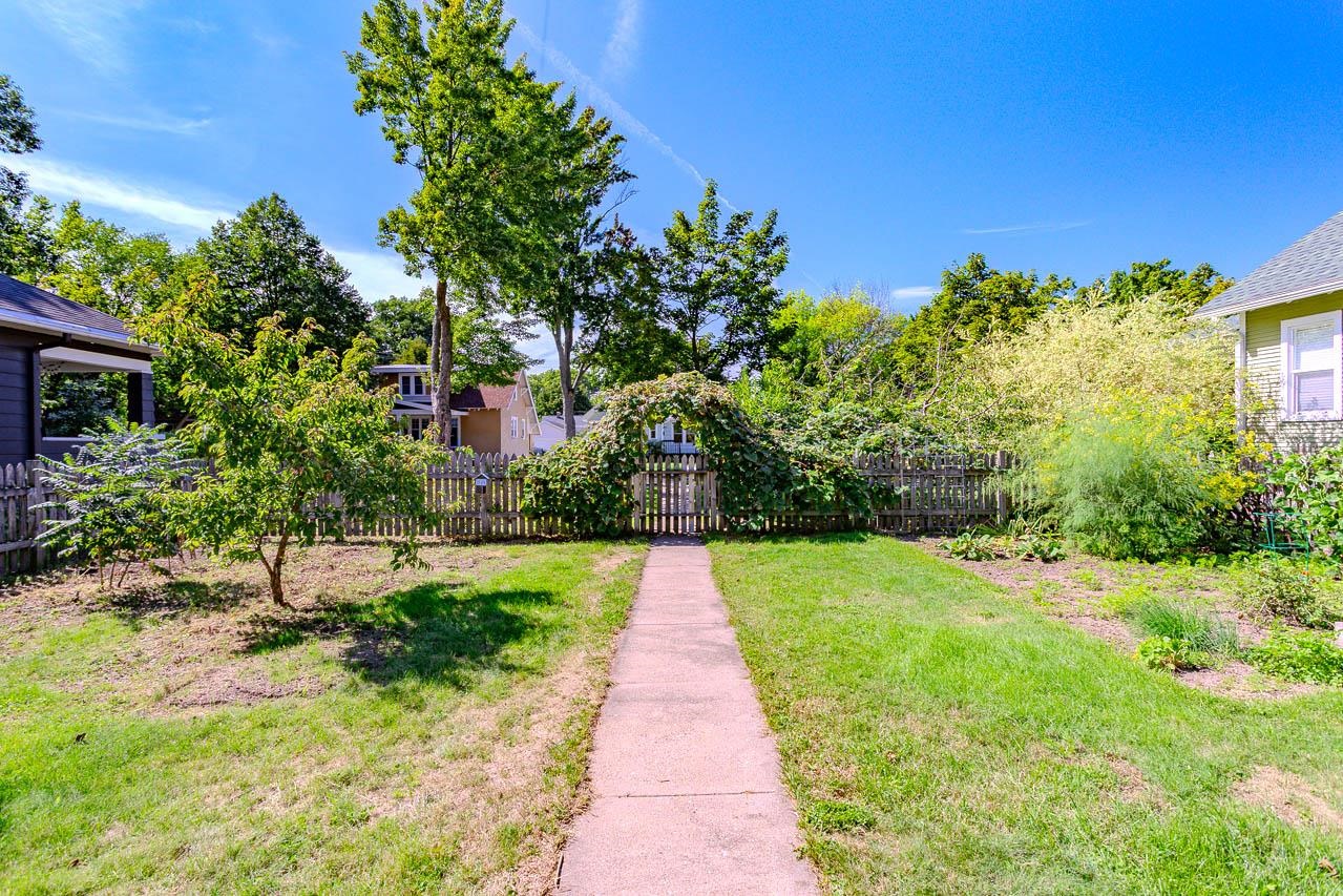 1805 Fairmount Street Property Photo 29
