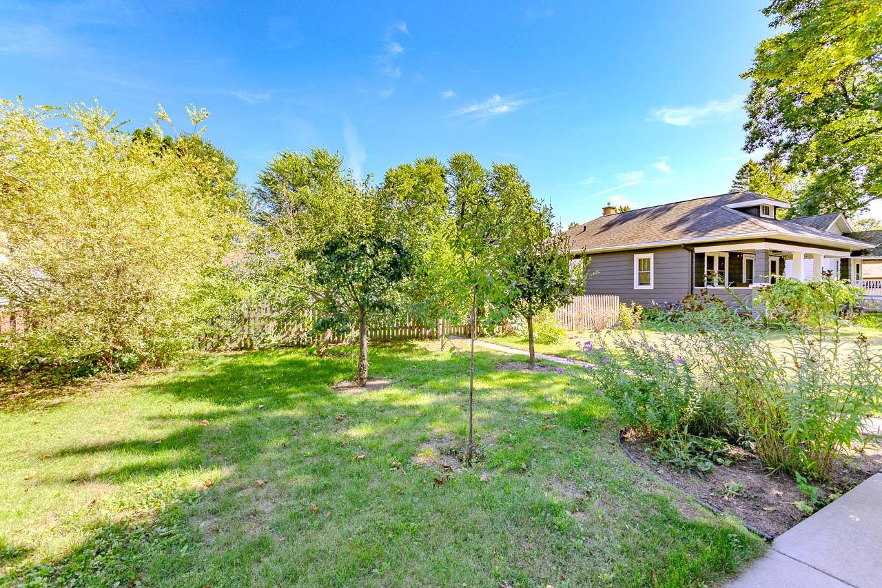 1805 Fairmount Street Property Photo 32