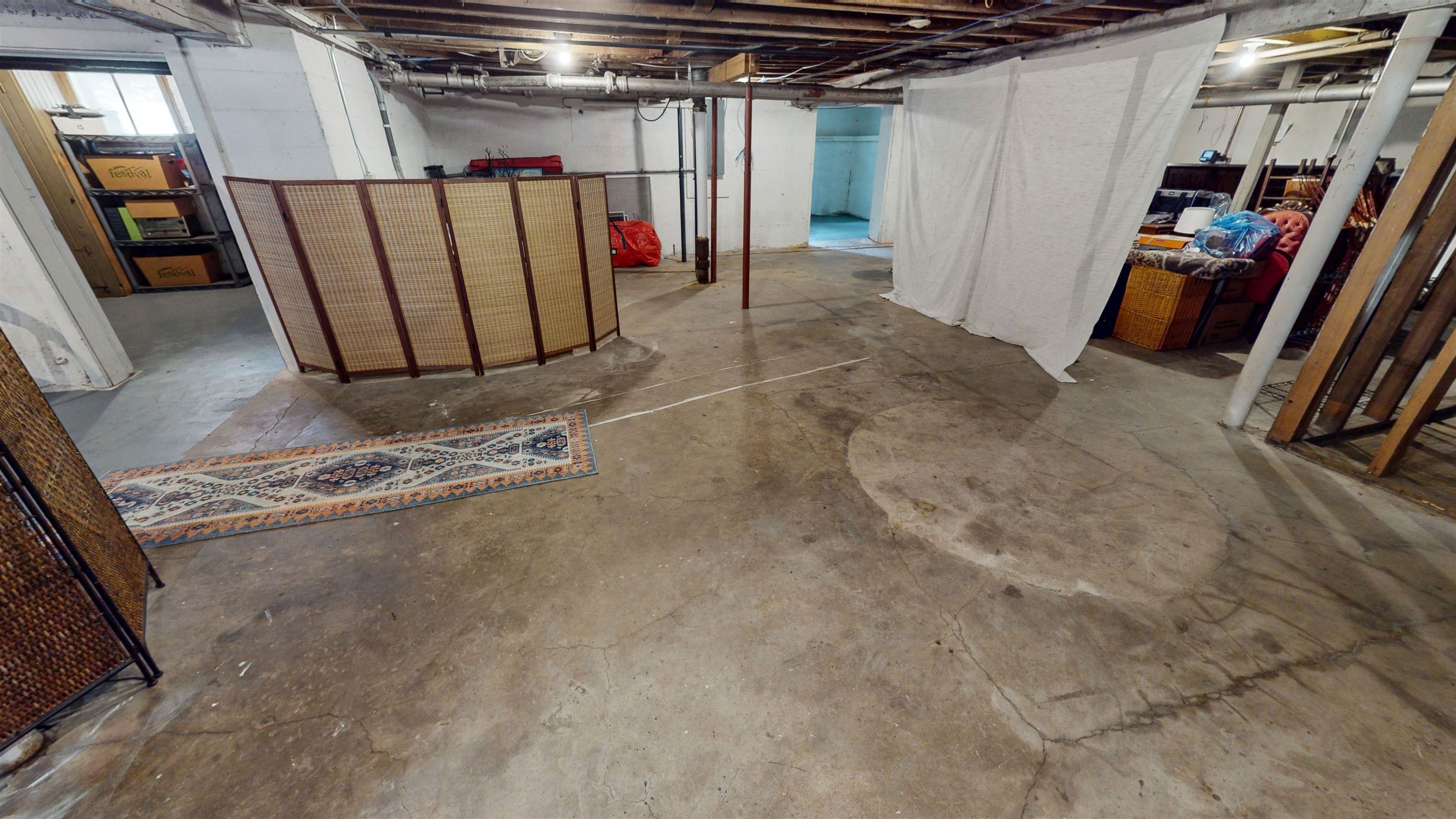 910 W 5th Street Property Photo 38