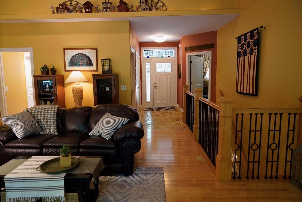 8407 Windsor Drive Property Photo 4