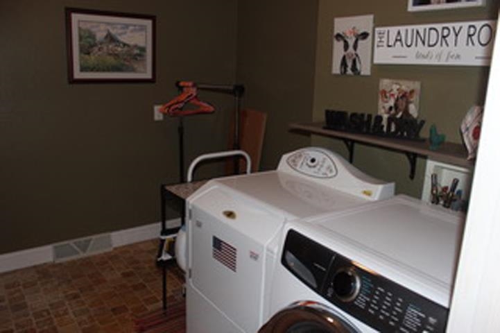8407 Windsor Drive Property Photo 22