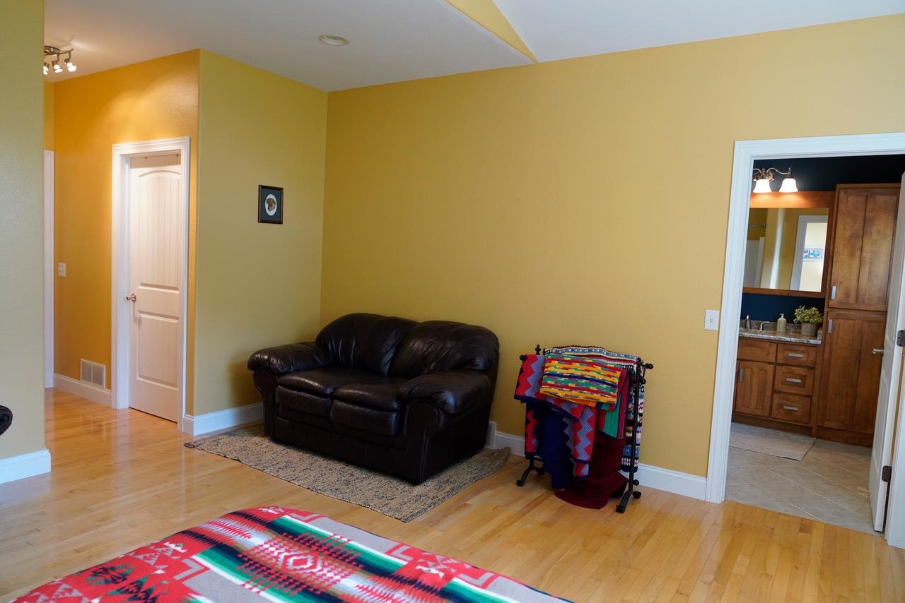 8407 Windsor Drive Property Photo 24