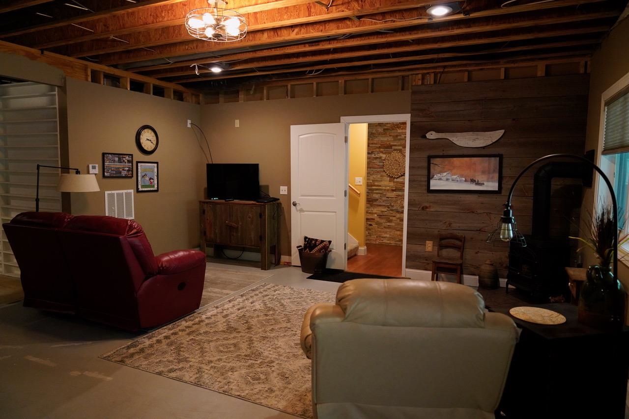 8407 Windsor Drive Property Photo 37