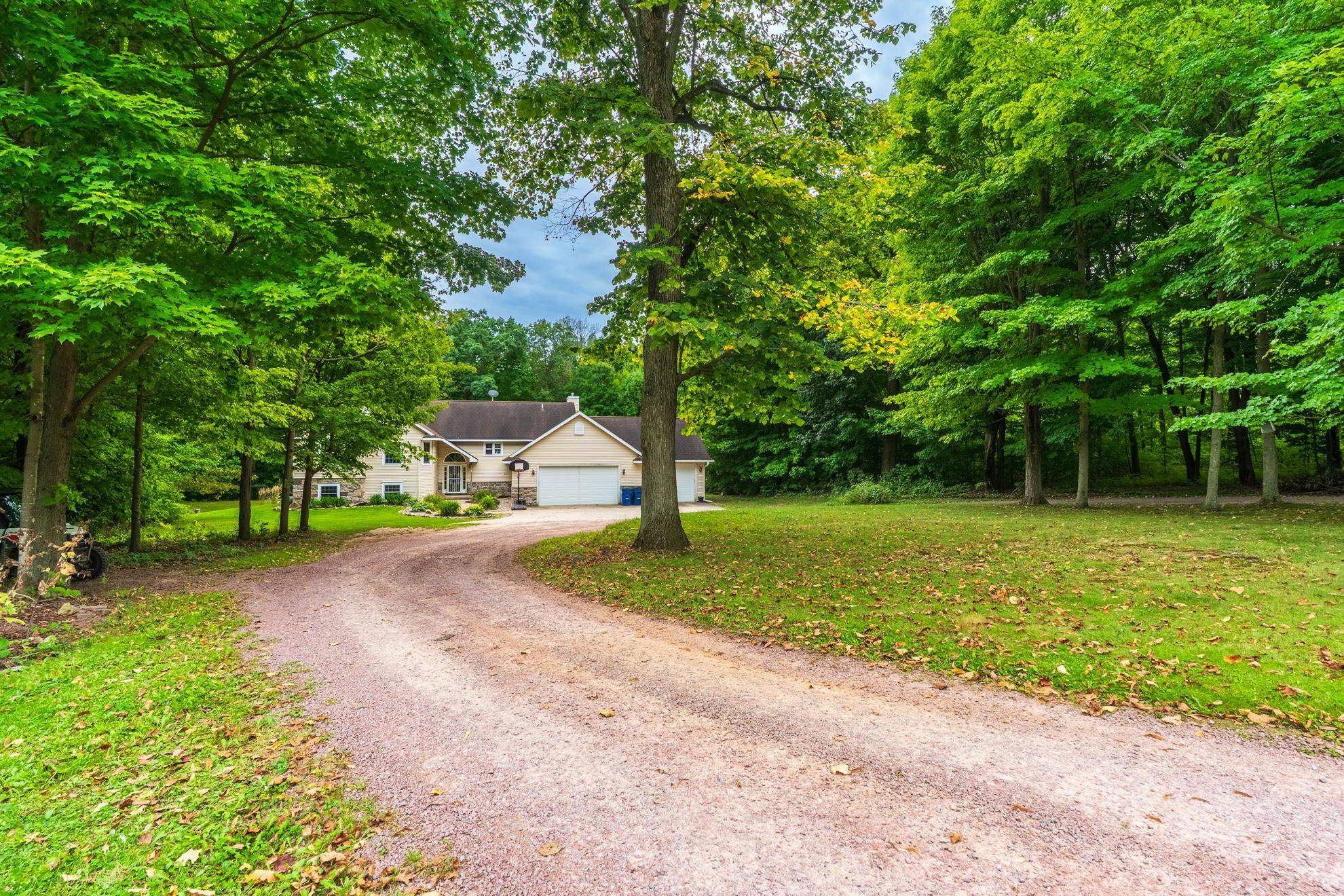 157611 Mcintosh Street Property Photo 6