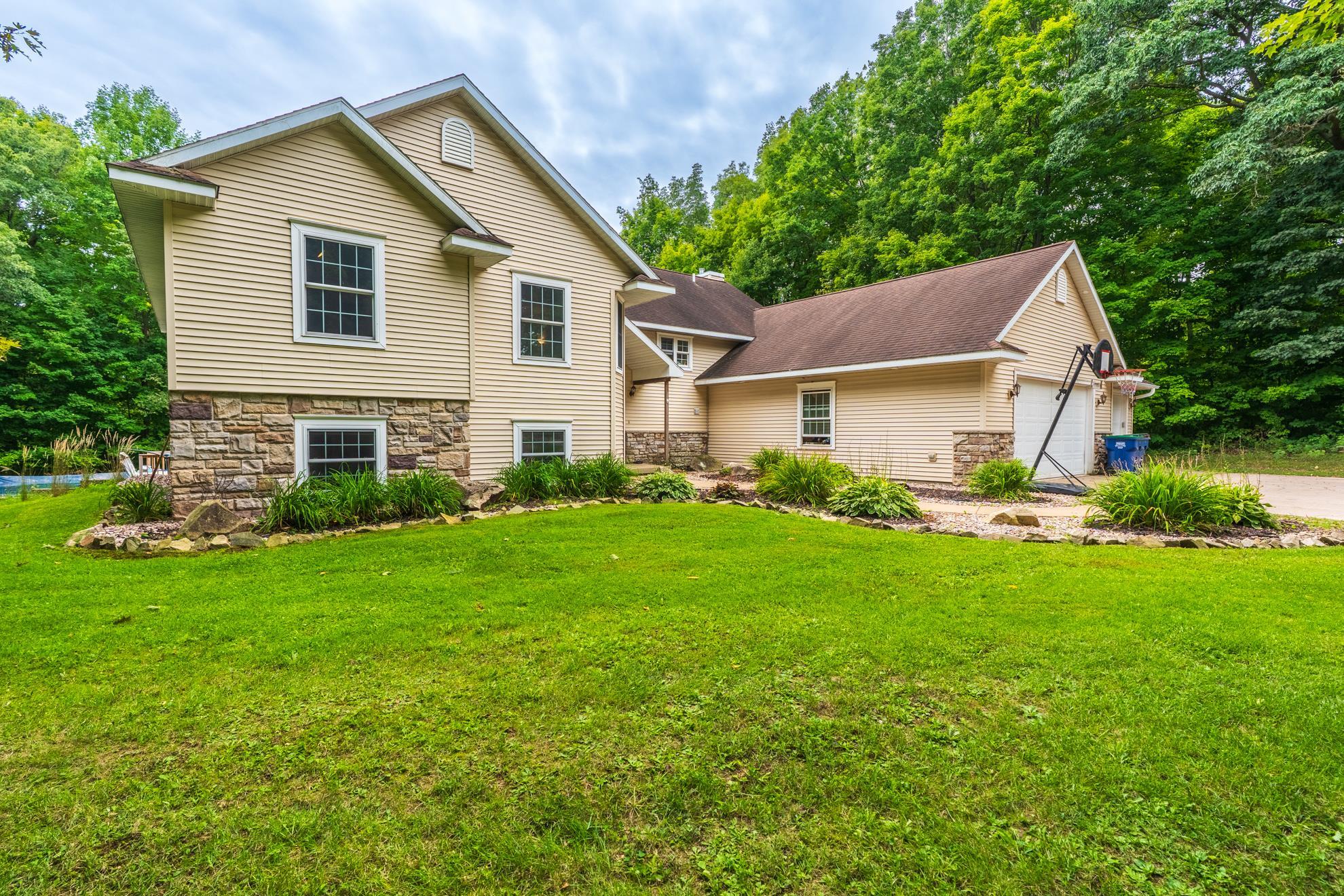 157611 Mcintosh Street Property Photo 7