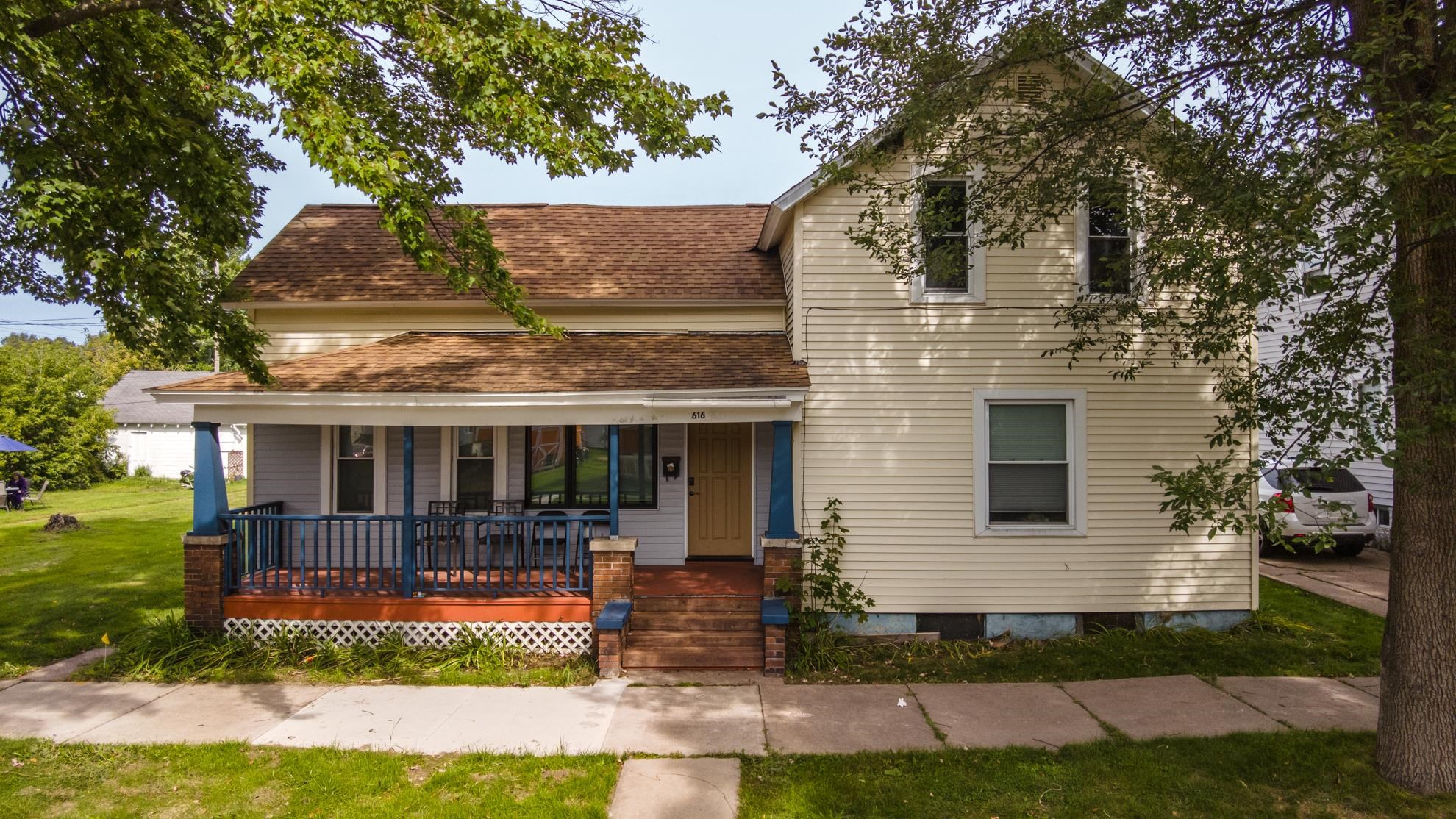 616 Chicago Avenue Property Photo 1