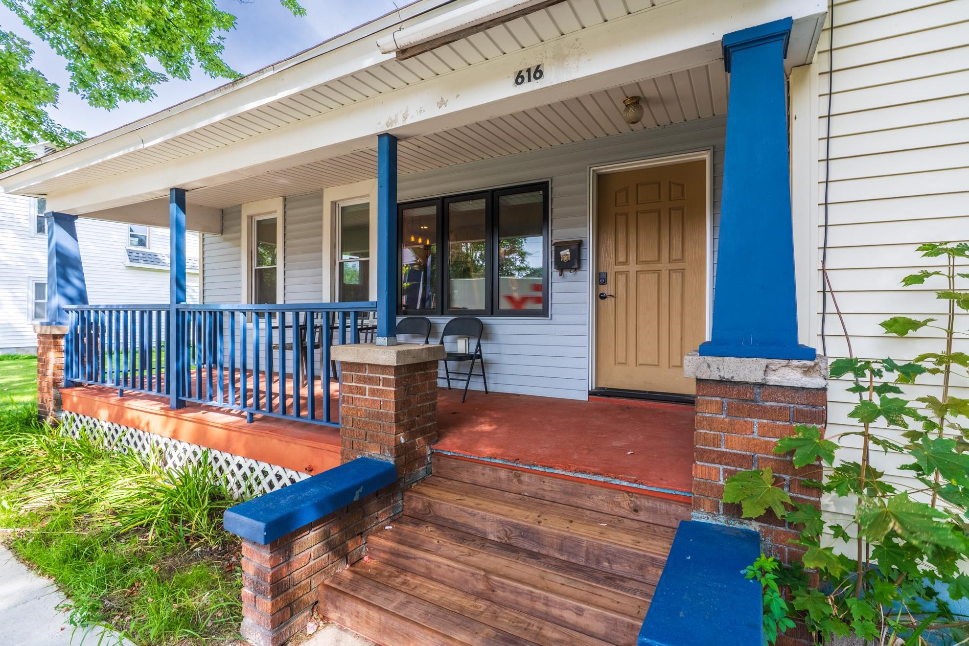 616 Chicago Avenue Property Photo 4