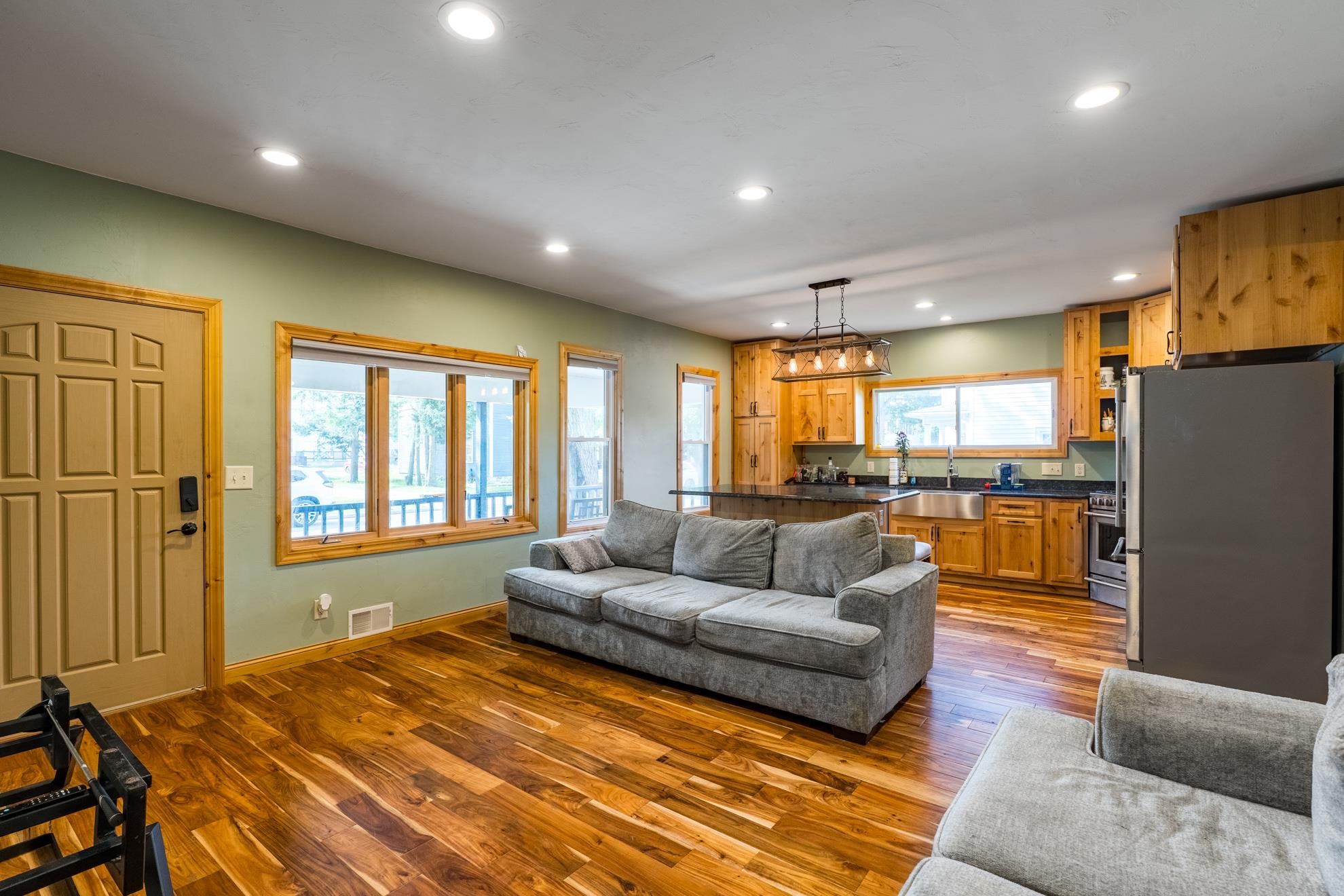 616 Chicago Avenue Property Photo 17