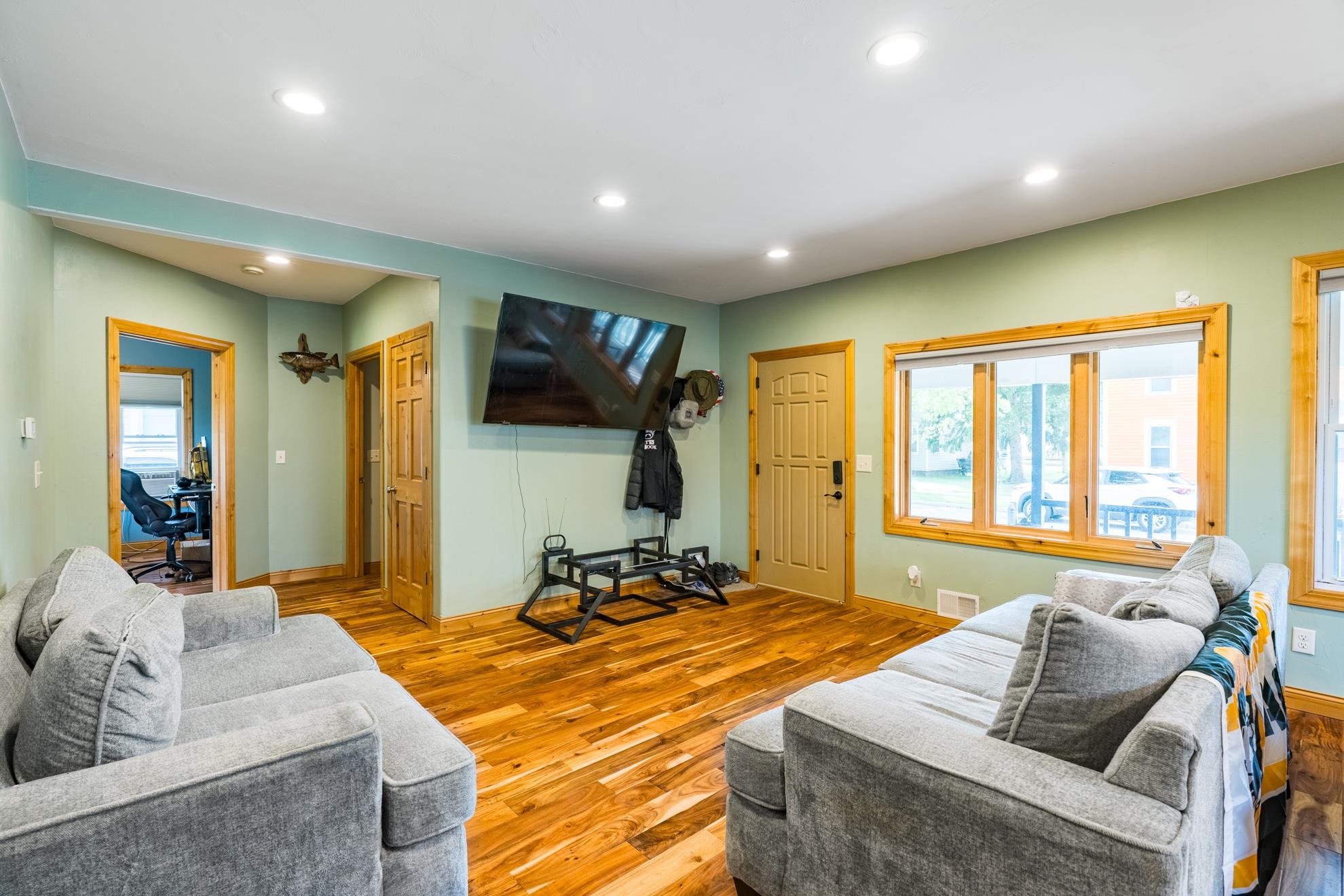 616 Chicago Avenue Property Photo 18