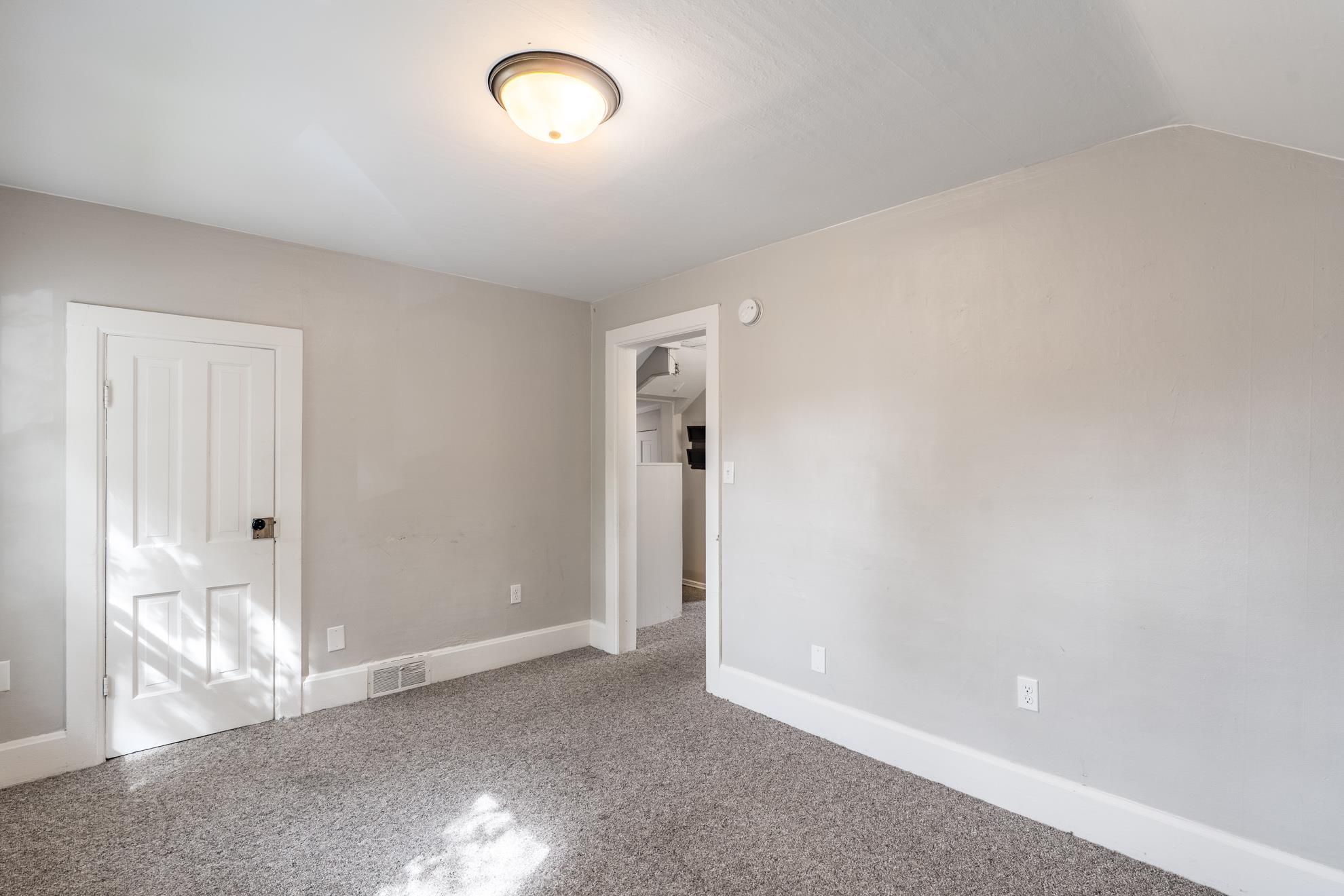 616 Chicago Avenue Property Photo 40