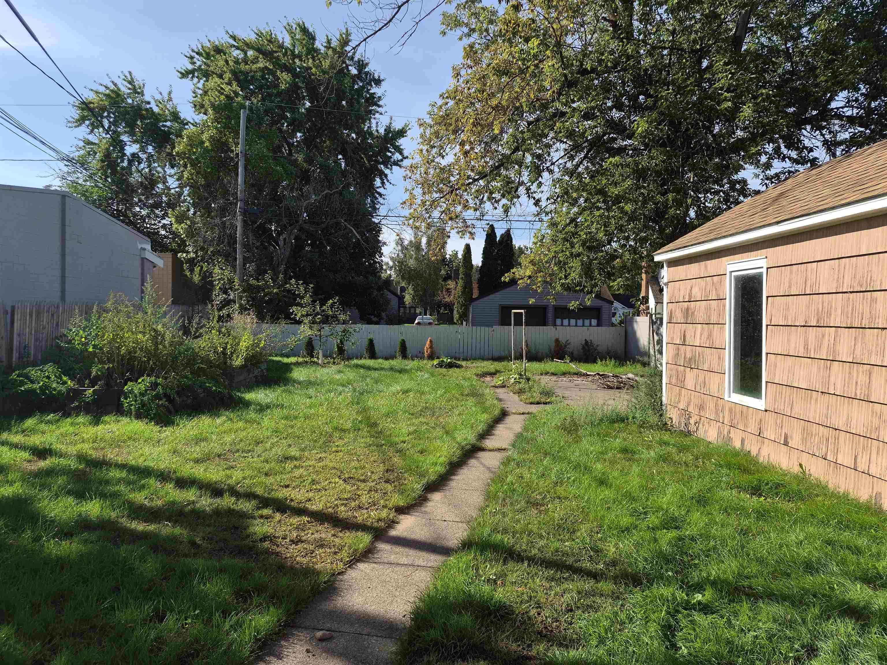 107 Kent Street Property Photo 3