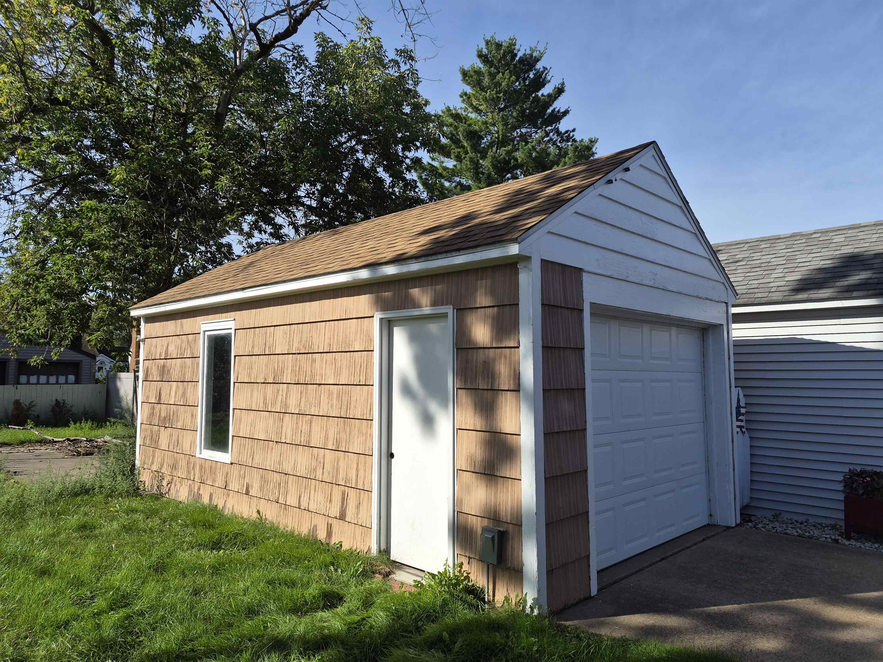 107 Kent Street Property Photo 4