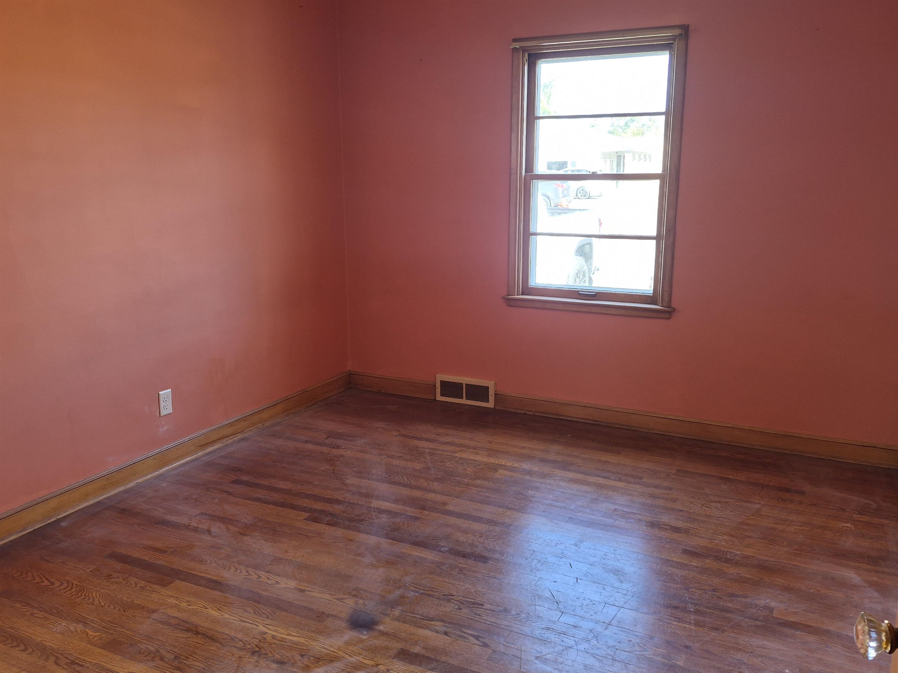 107 Kent Street Property Photo 13