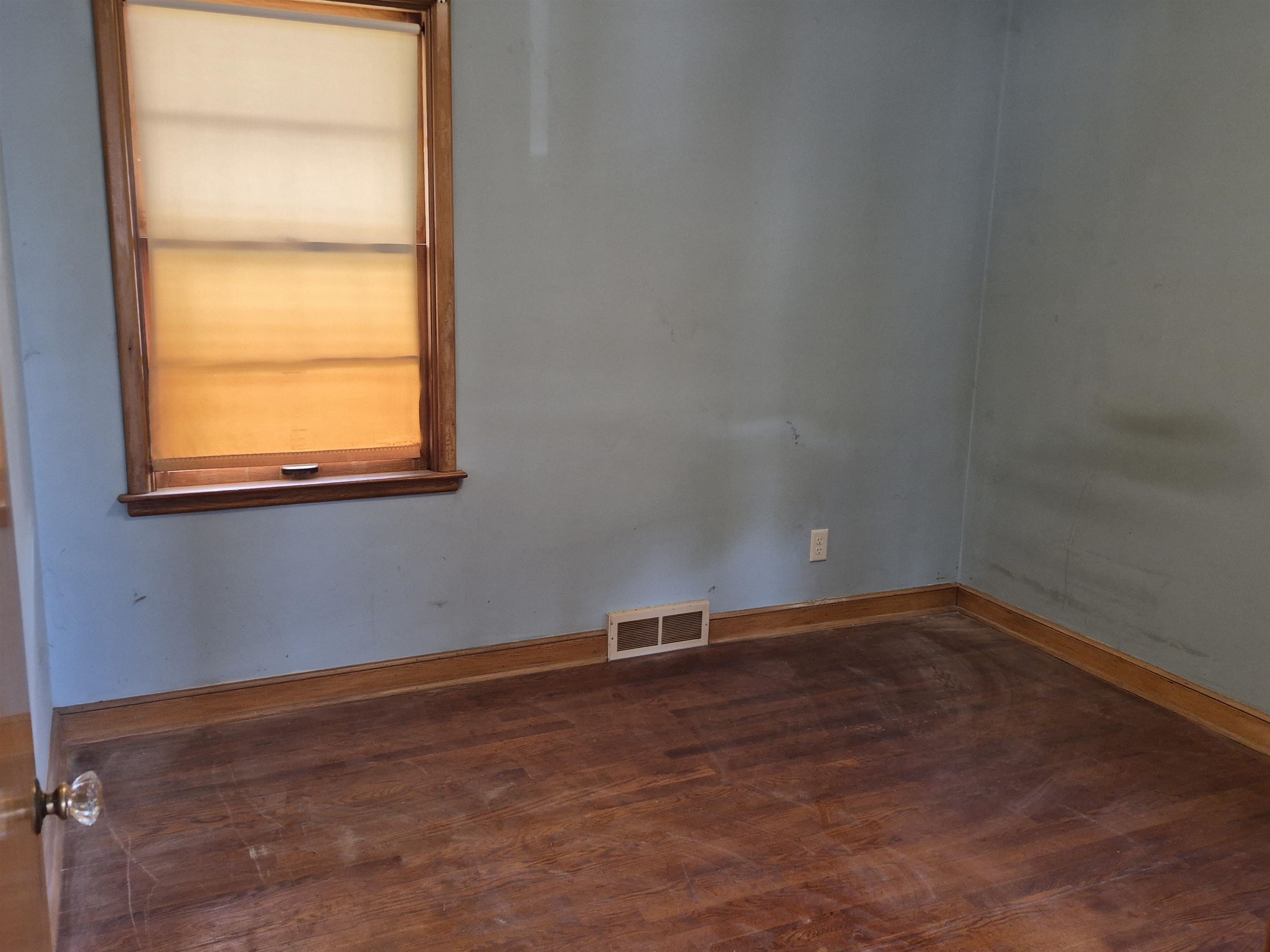 107 Kent Street Property Photo 14