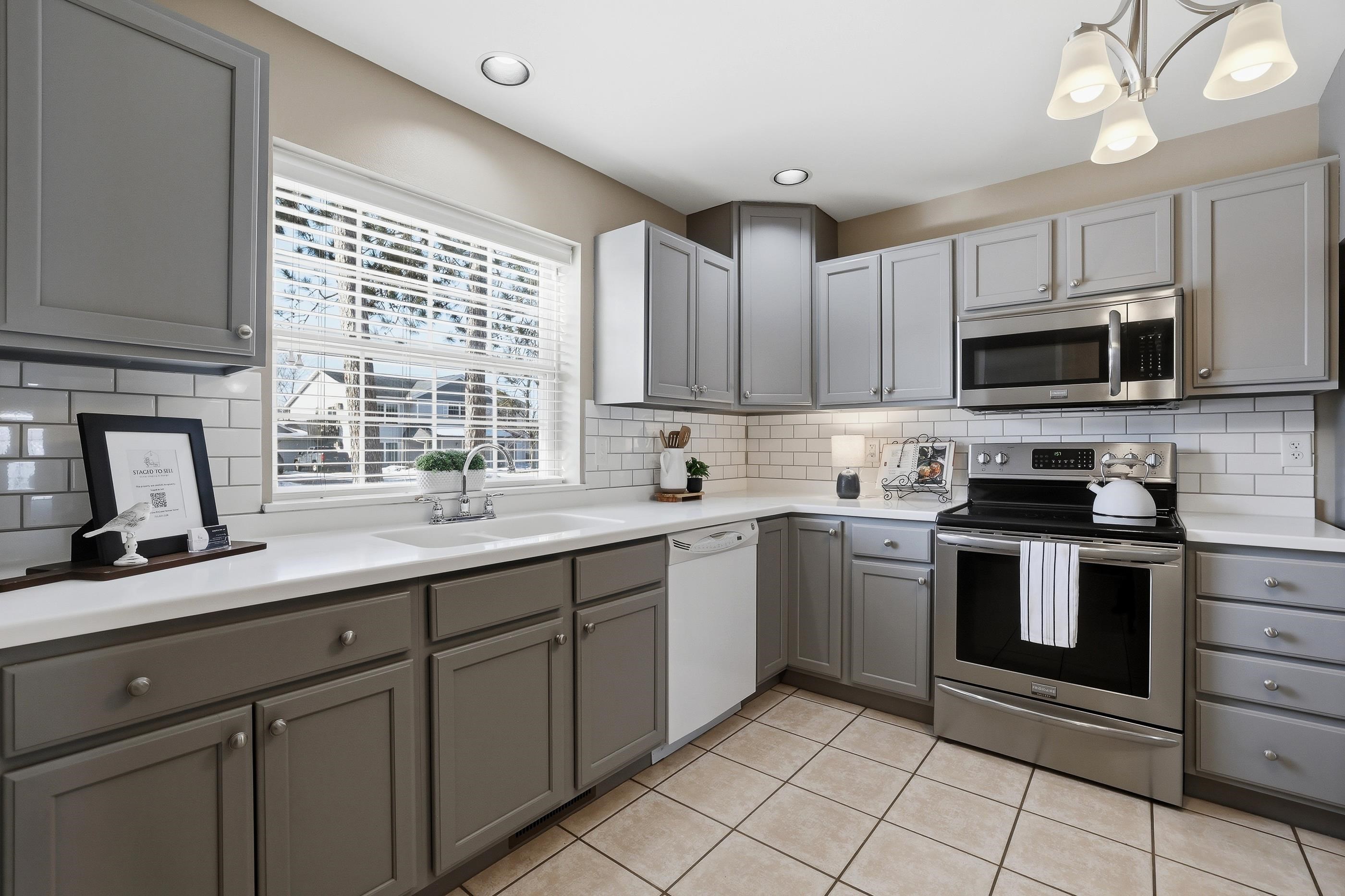 2619 Sunset Boulevard Property Photo 8