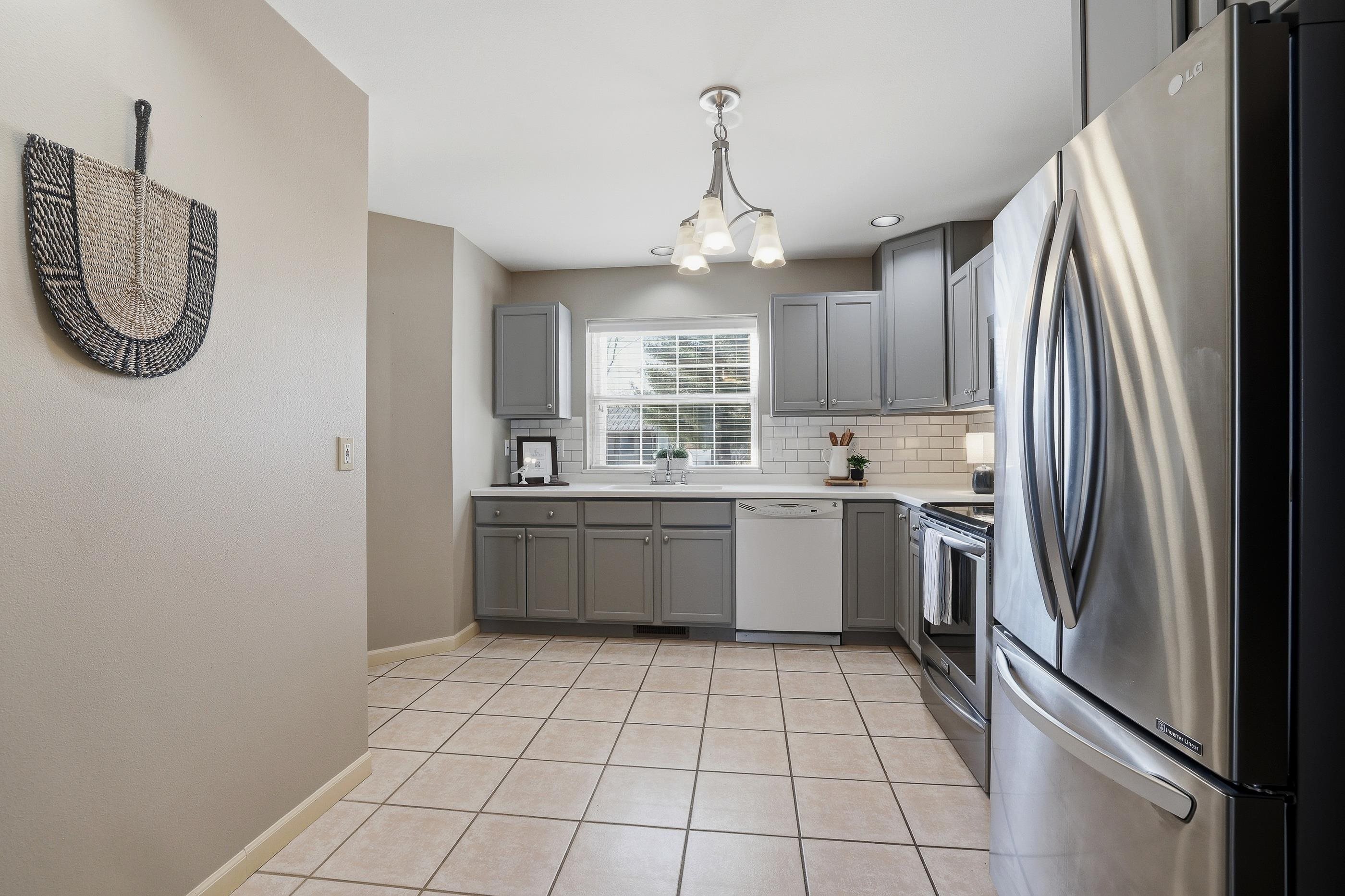 2619 Sunset Boulevard Property Photo 9