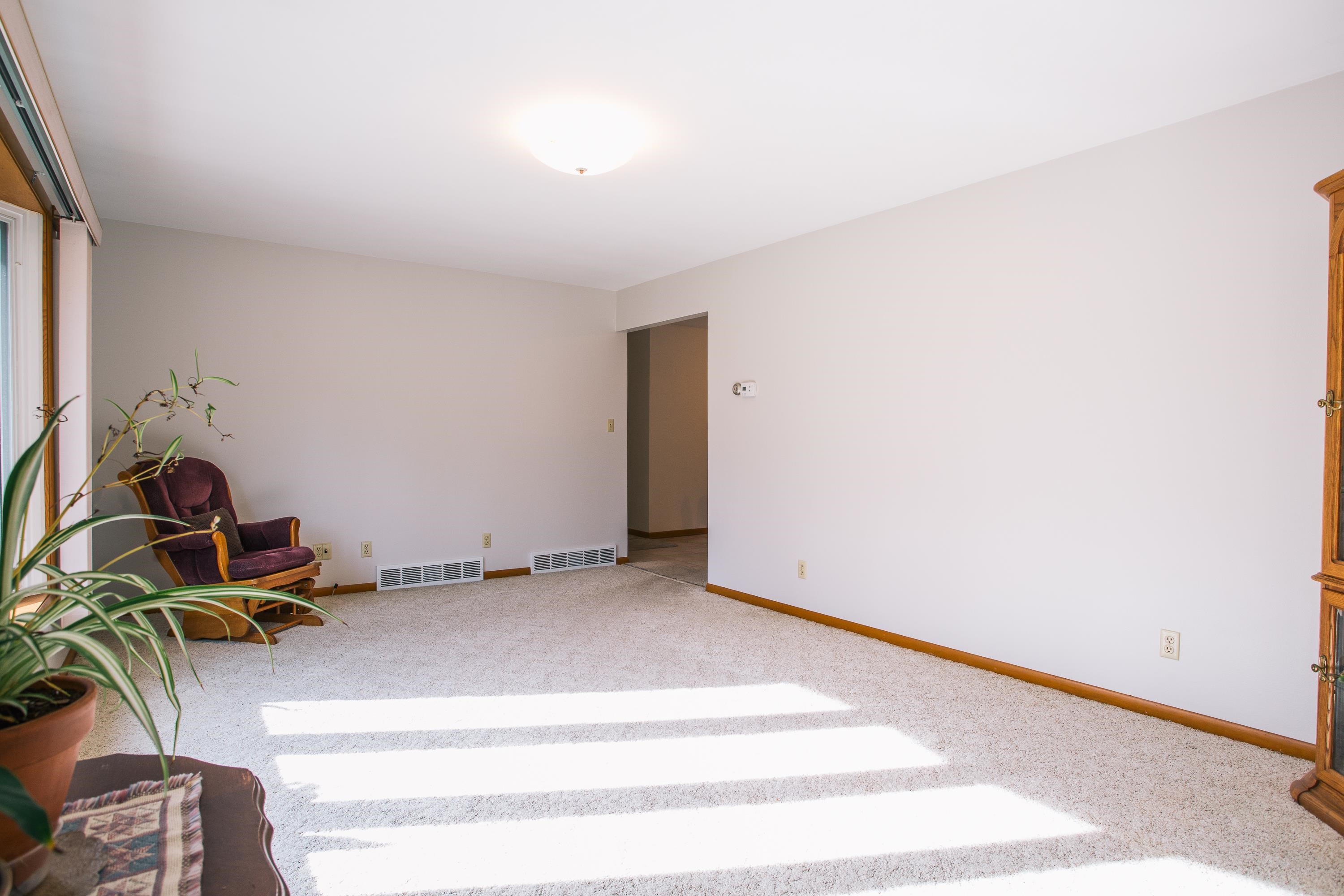 301 N Thomas Street Property Photo 8