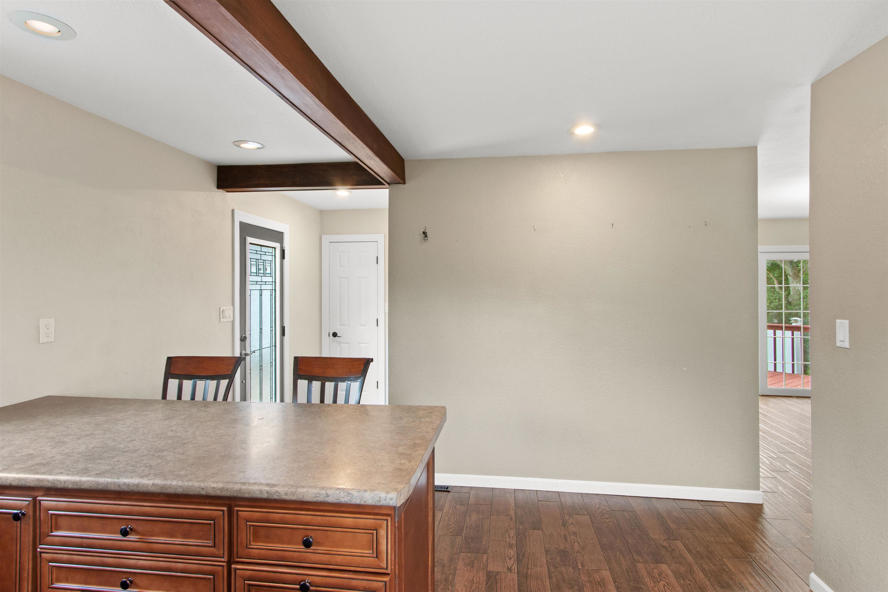 188 Pond Street Property Photo 4
