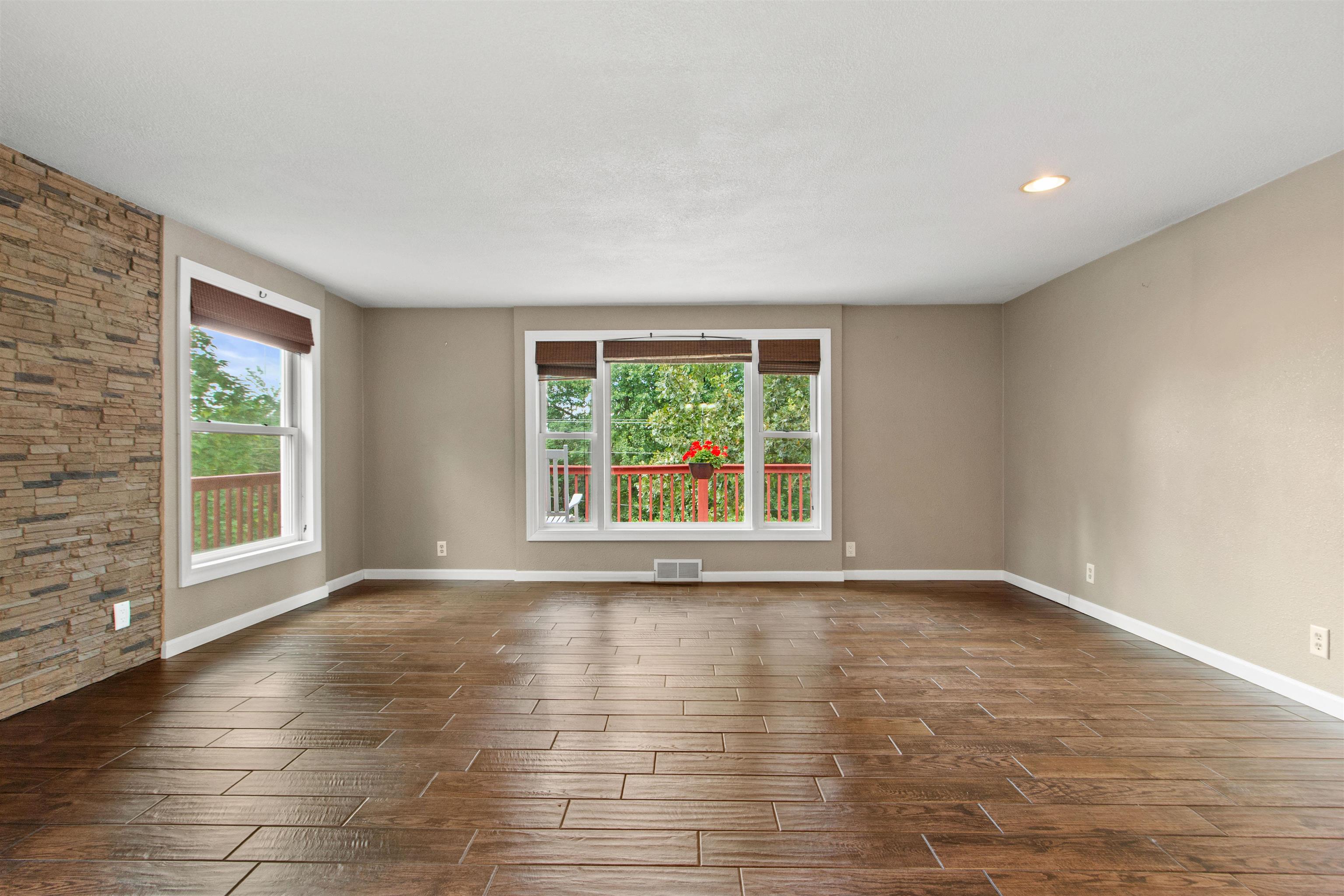 188 Pond Street Property Photo 8