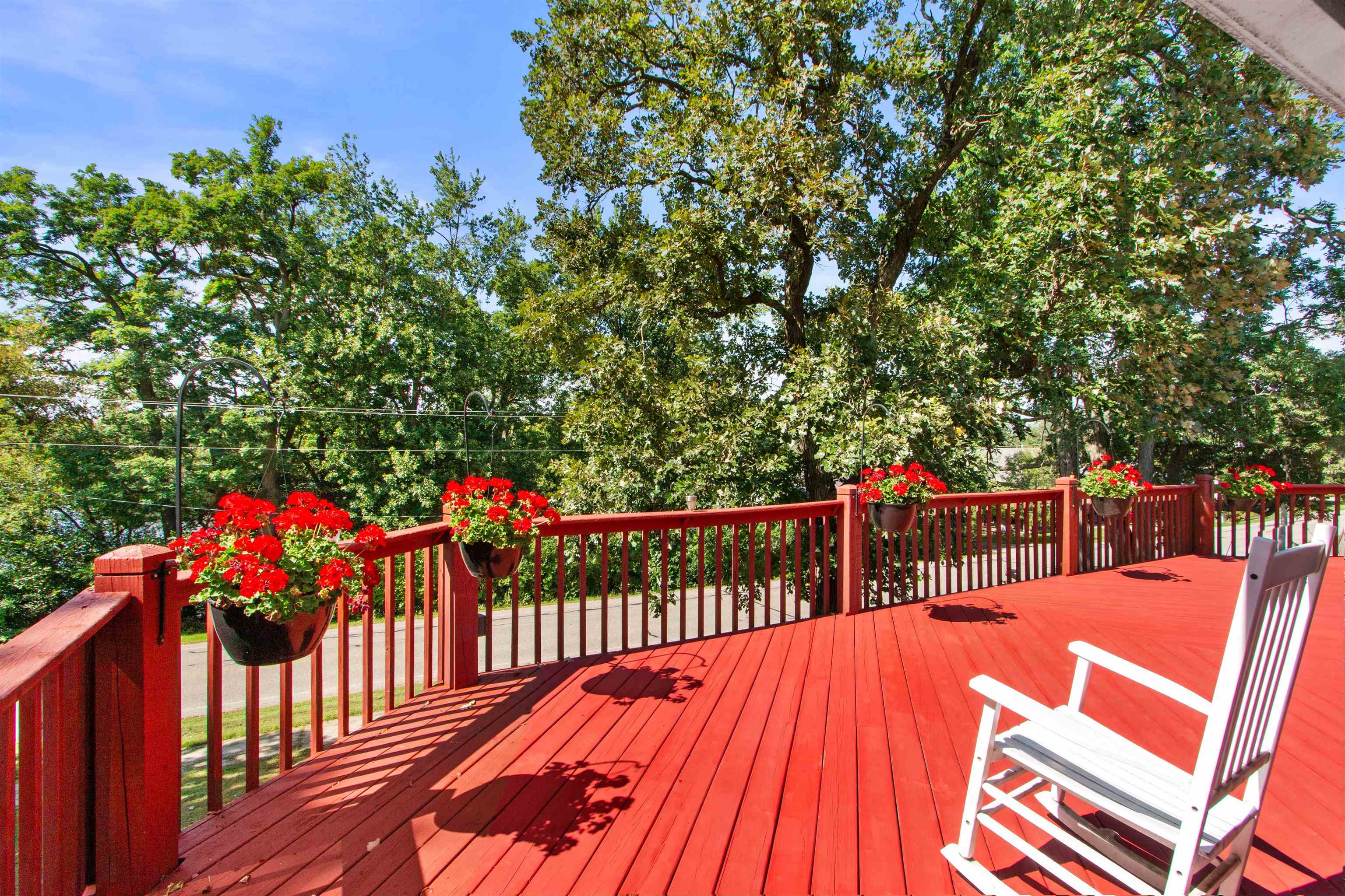 188 Pond Street Property Photo 28