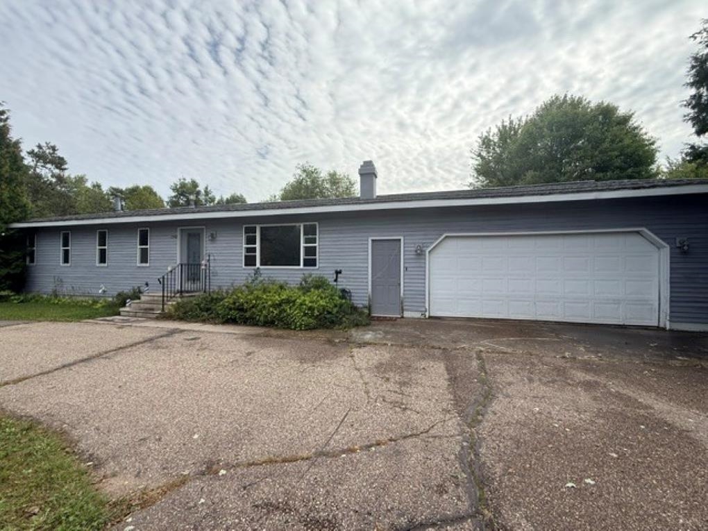 1542 Pine Grove Drive Property Photo 1