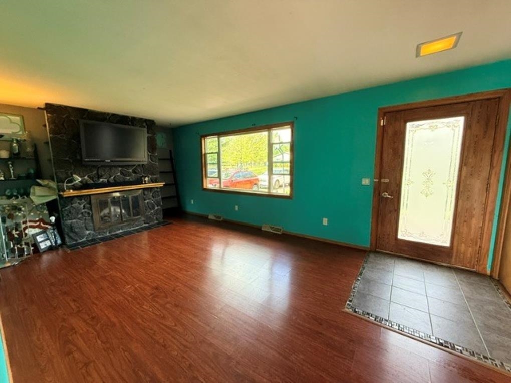 1542 Pine Grove Drive Property Photo 4