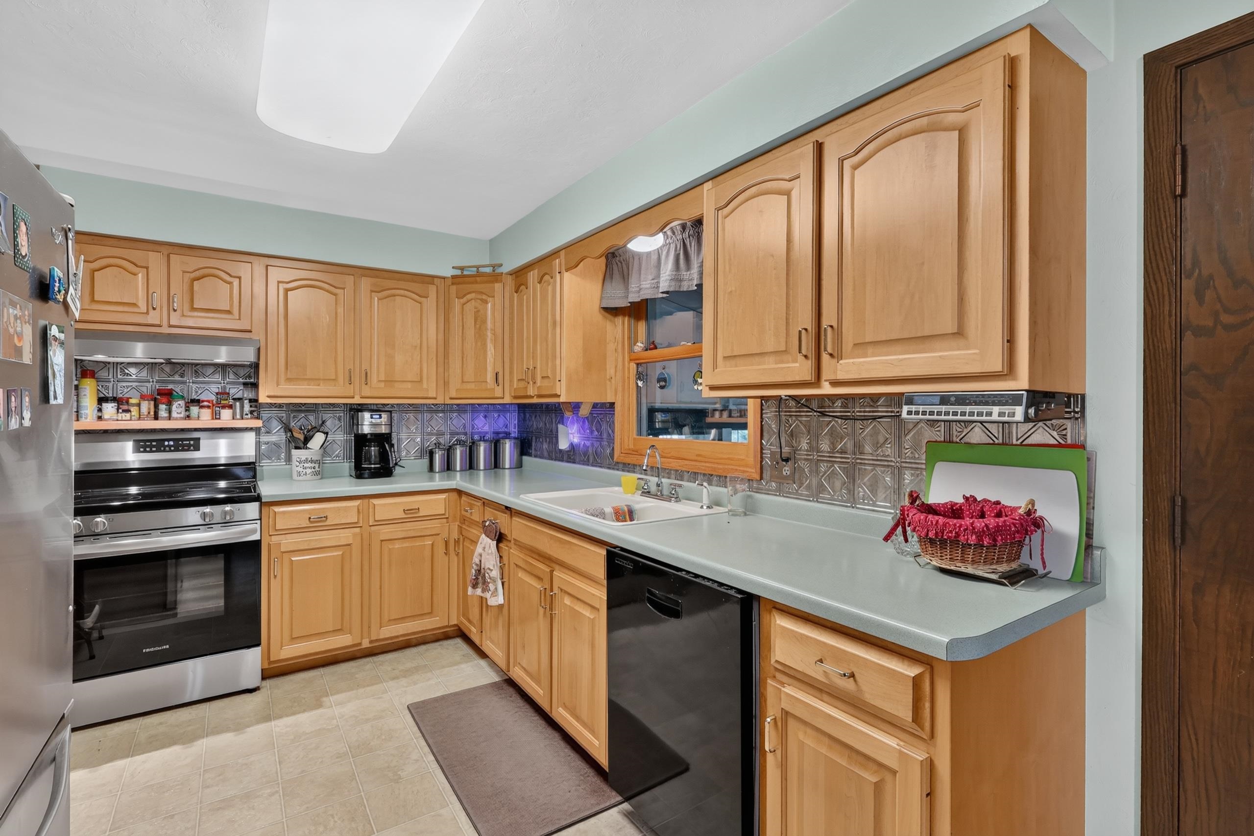 7651 Deer Lane Property Photo 9