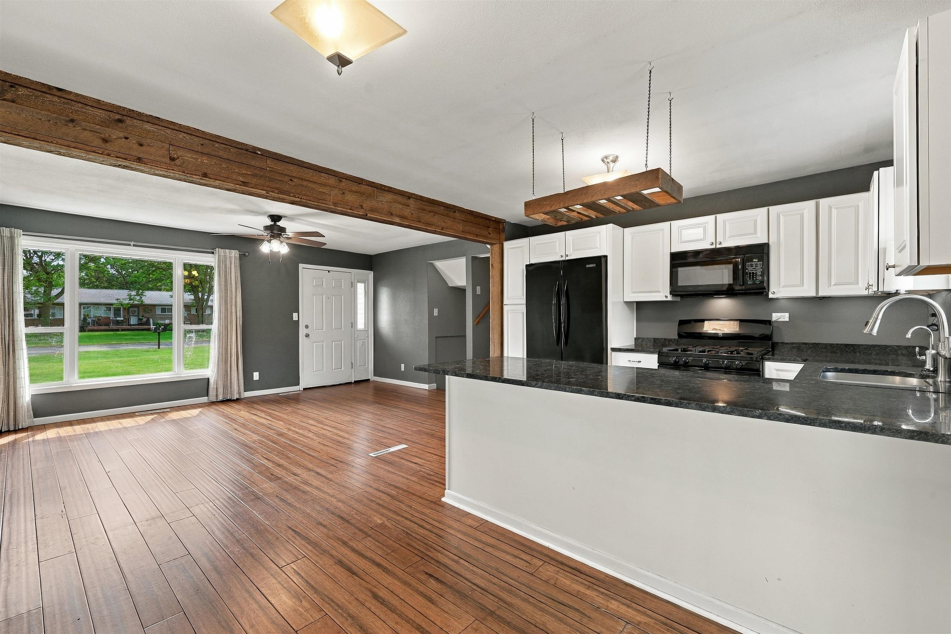 8331 Cedar Lane Property Photo 6
