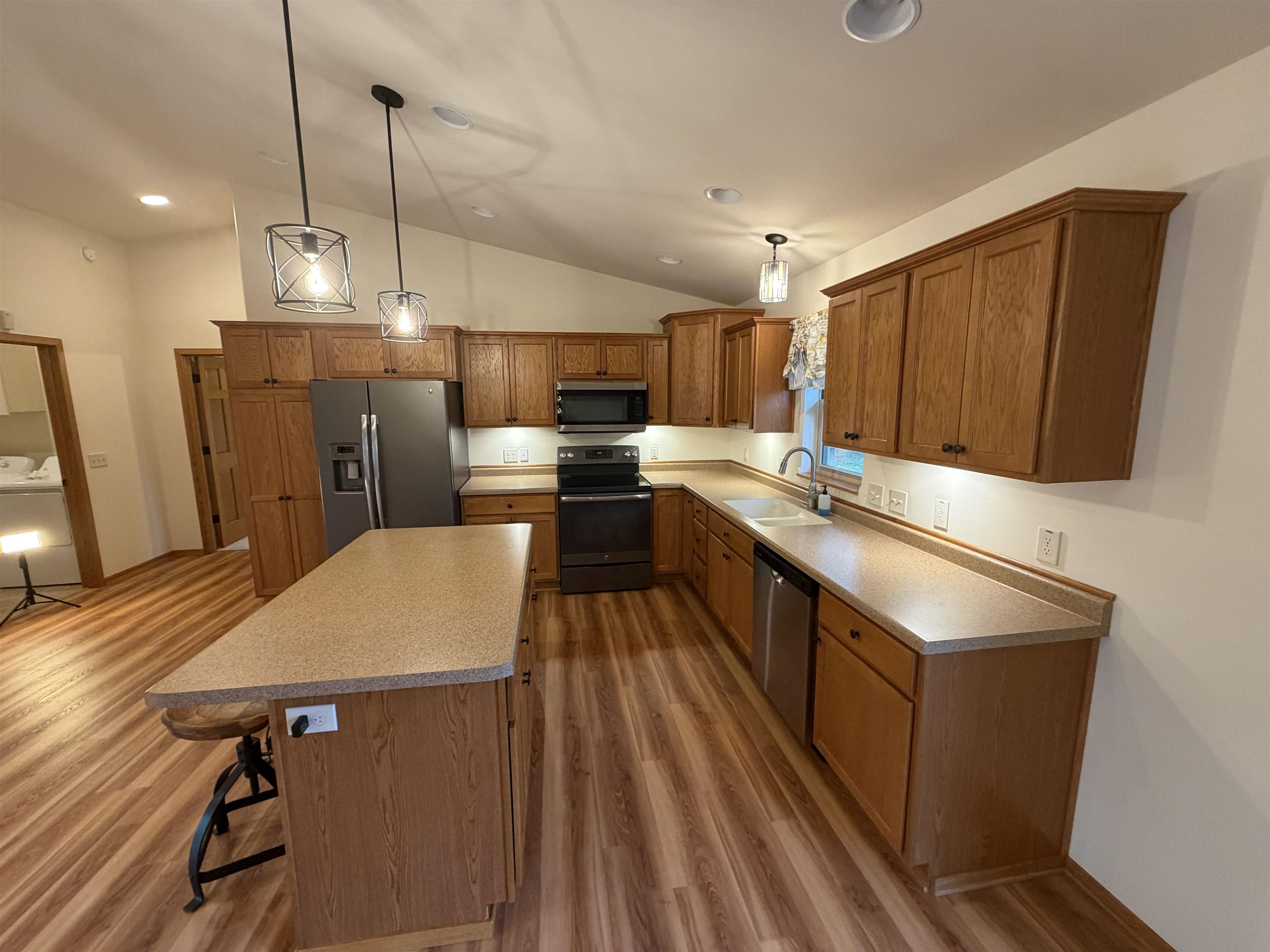306 Birch Street Property Photo 4