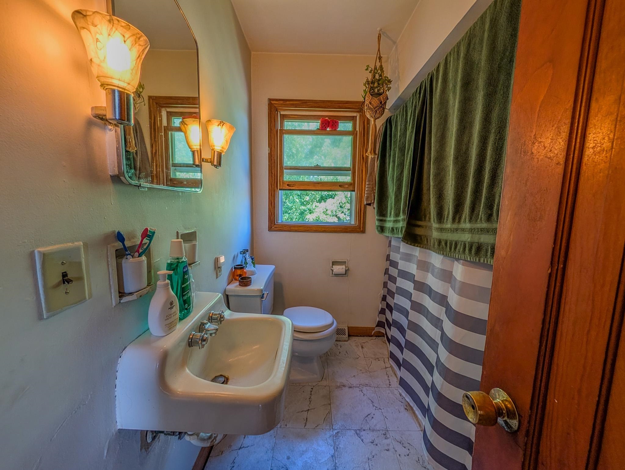 1708 Merrill Avenue Property Photo 7