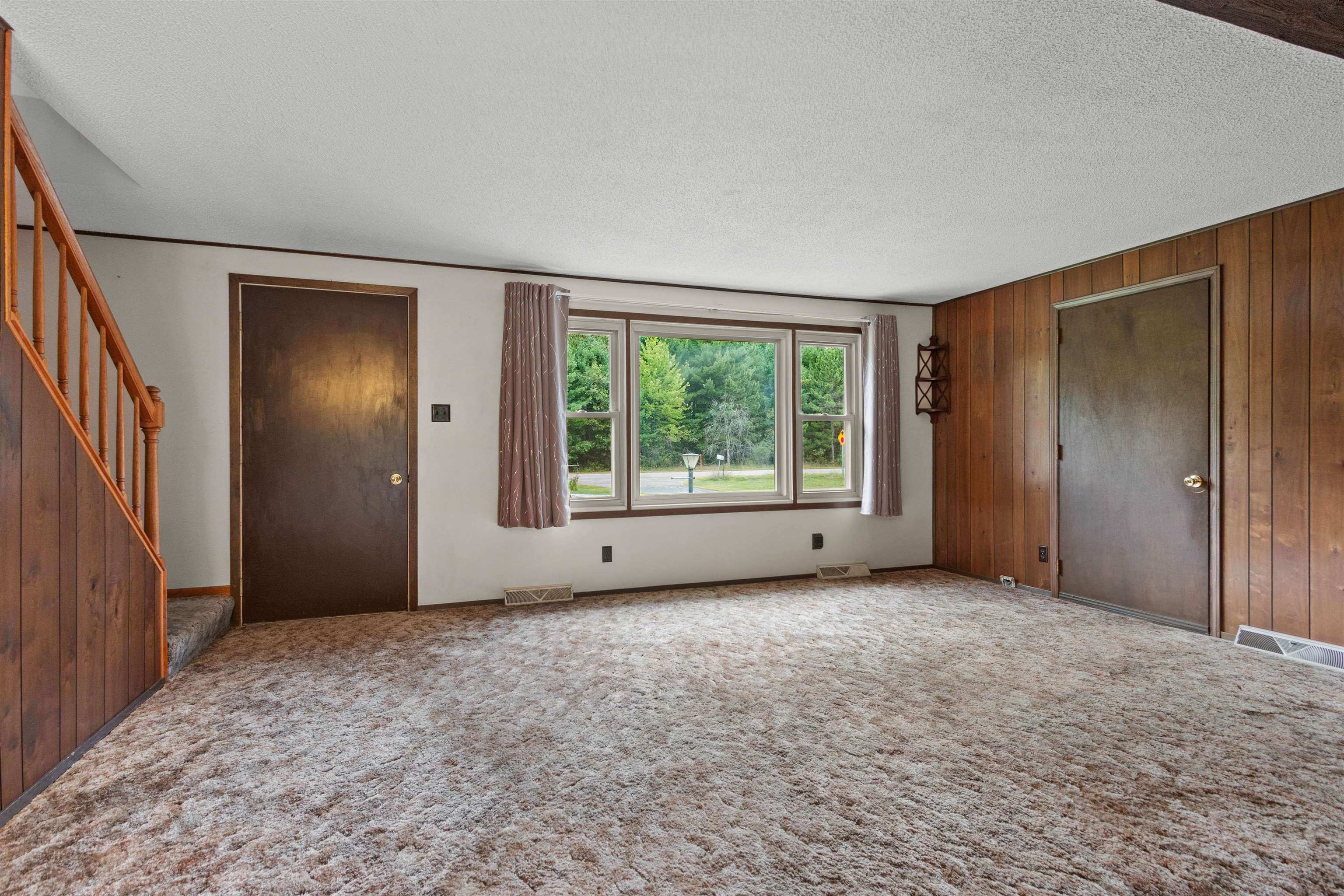 4555 Lynn Hill Road Property Photo 13