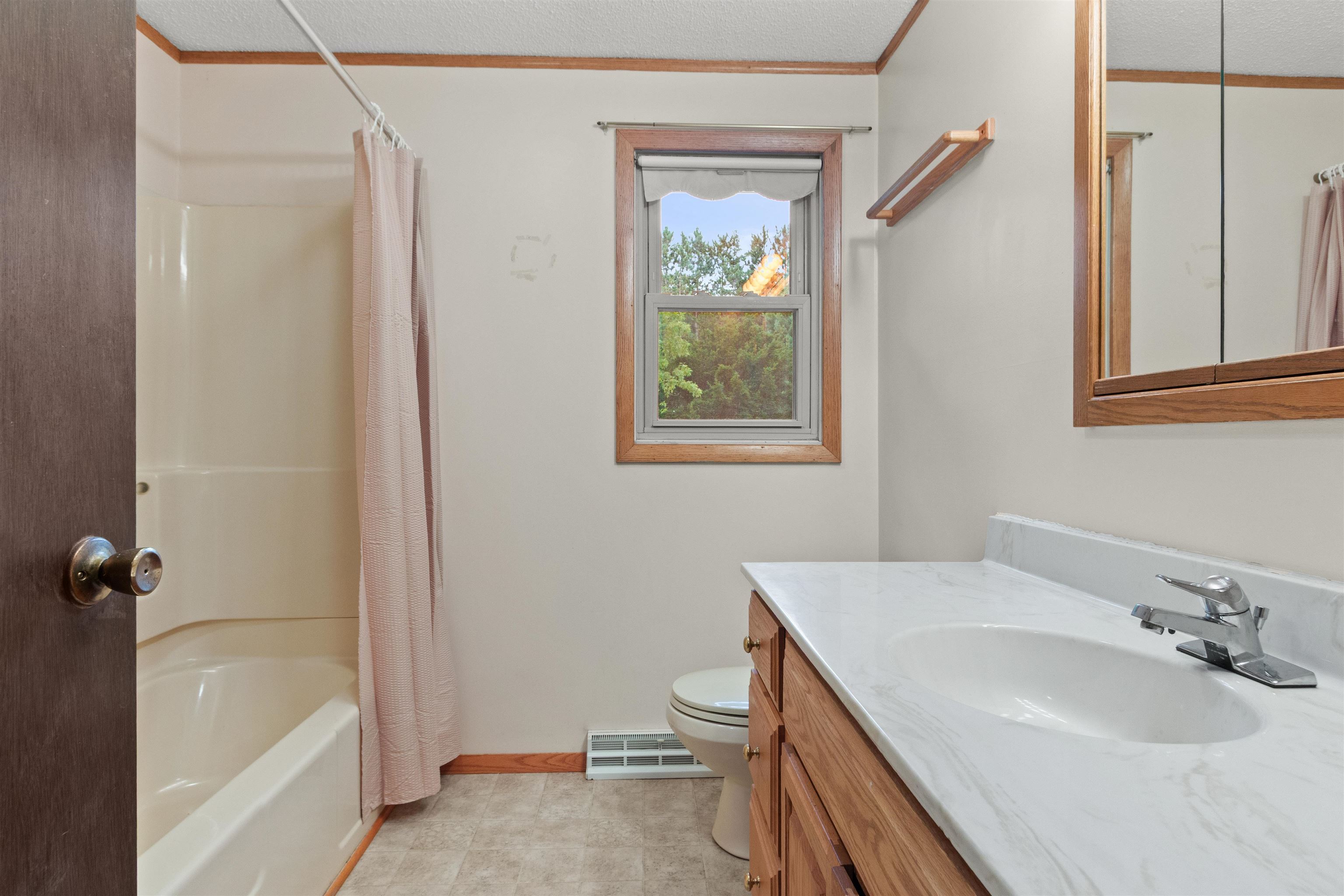 4555 Lynn Hill Road Property Photo 18